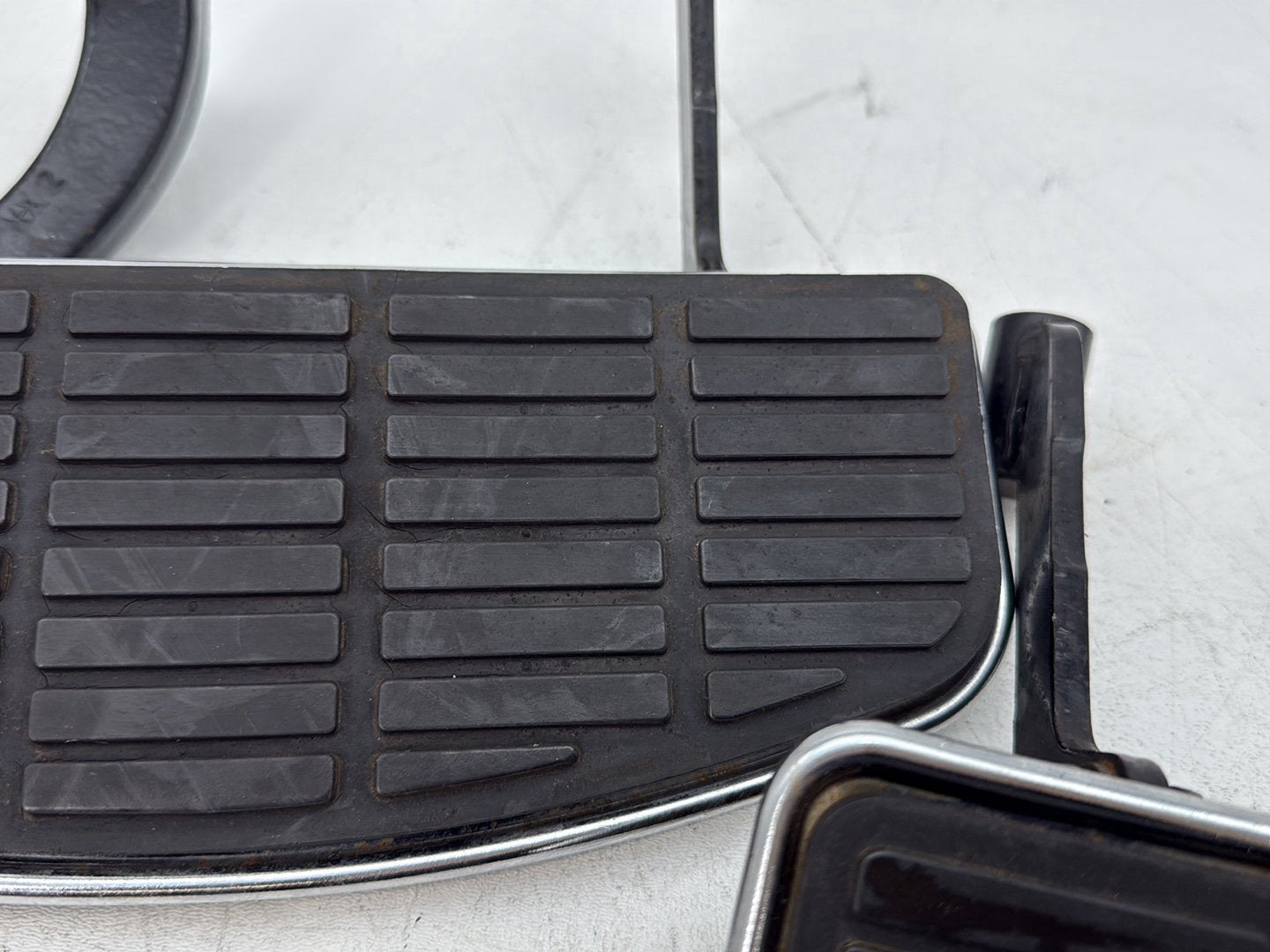 1996 Harley Electra Glide Touring FLHT OEM Left Right Driver Floorboard Foot Rest