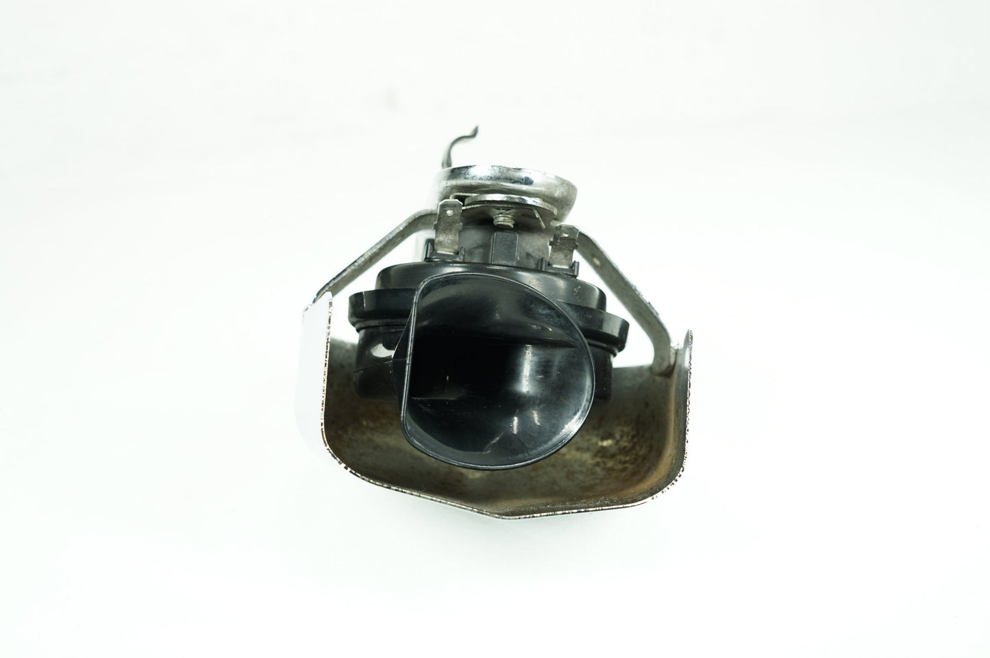 1999 - 2006 Harley-Davidson Touring Street Glide Horn Signal Klaxon Chrome Cover 69012-93A