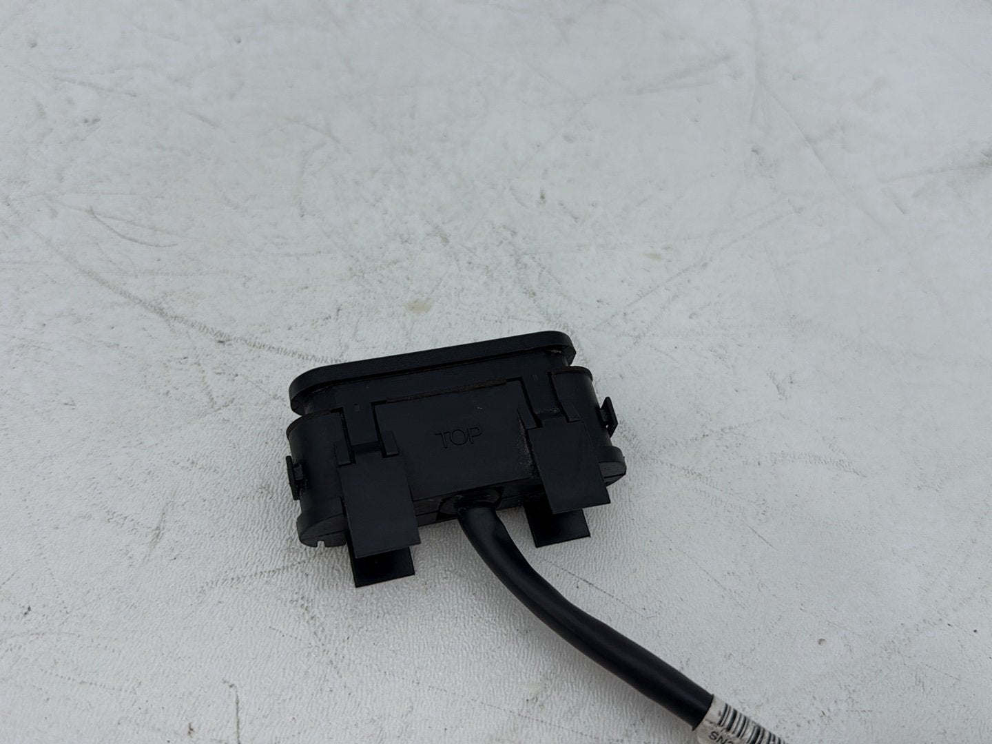 2007 - 2012 Harley-Davidson Touring Electra Glide Ultra Dash Indicator Lamp Wire Plug In 68789-96A