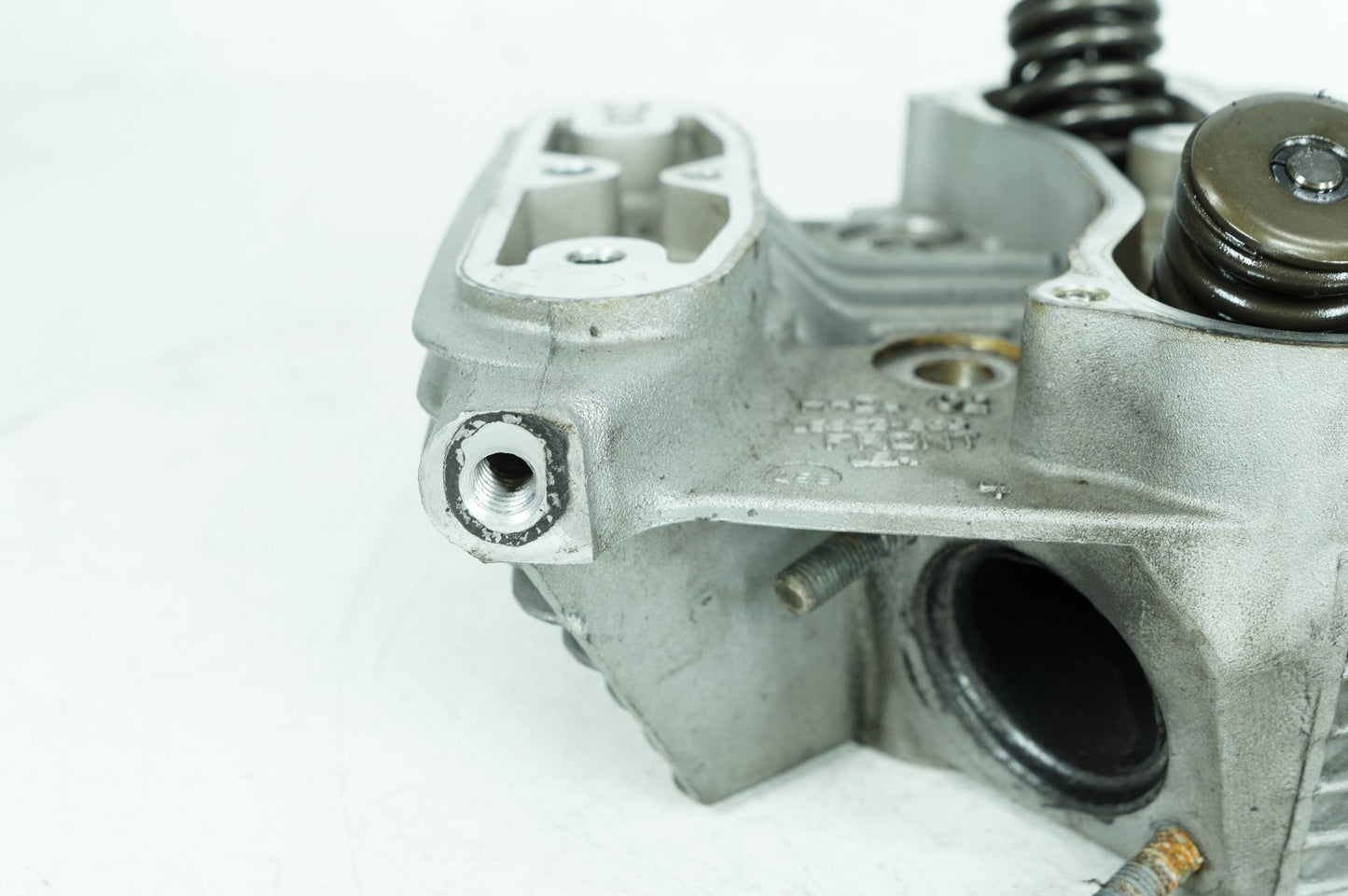 1991 - 2003 Harley-Davidson Sportster Hugger Front Twin Cam Engine Cylinder Head 16663-86B