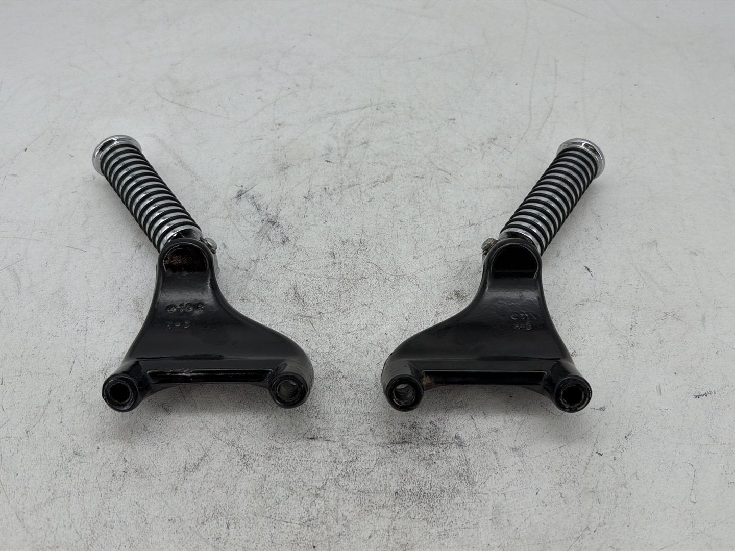 2006 Harley Sportster 1200 Custom XL1200C OEM Passenger Left & Right Foot Pegs