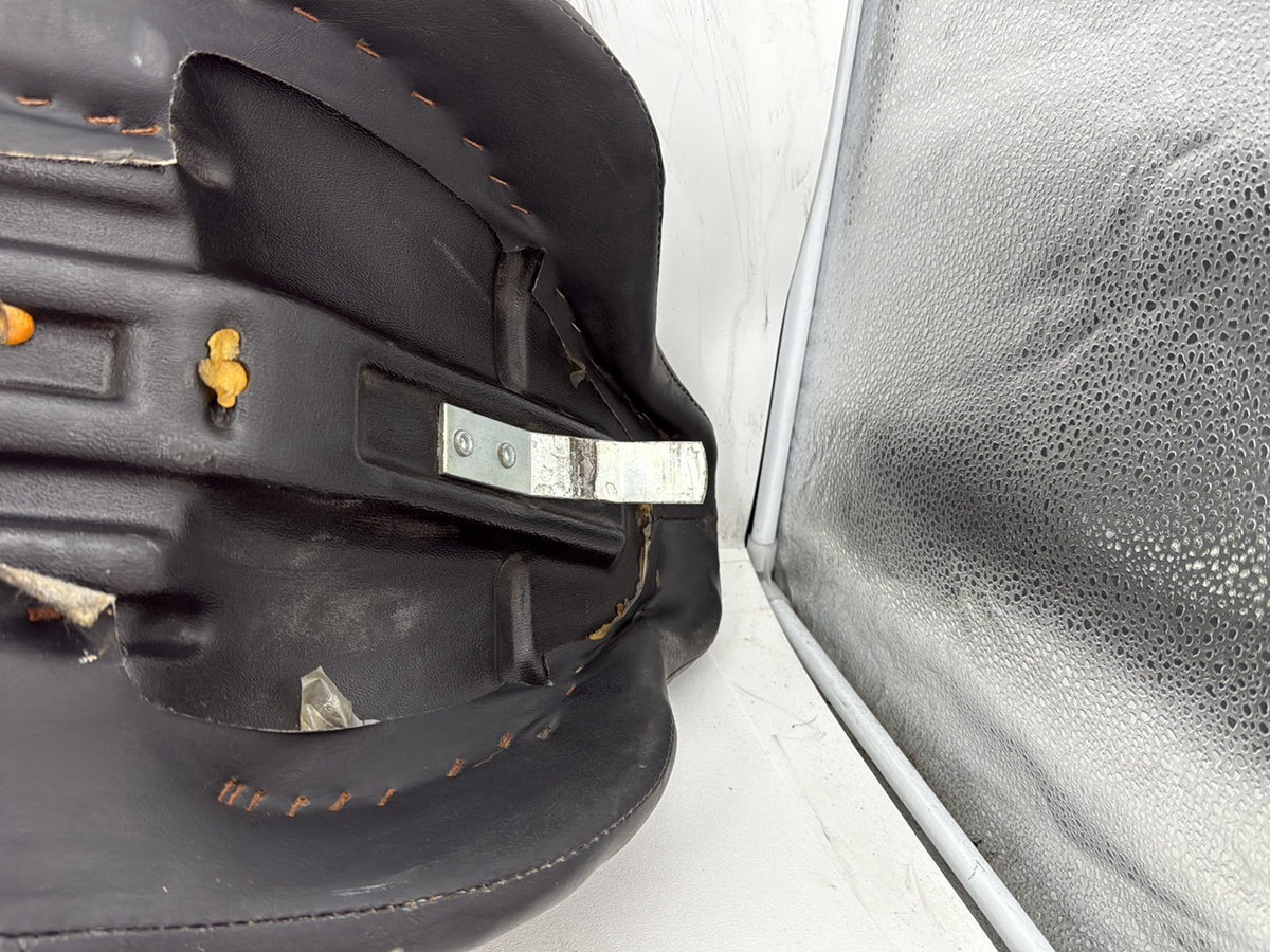 2005 Harley Electra Glide Touring Ultra FLHTCUI OEM Passenger Rider Driver Seat Saddle