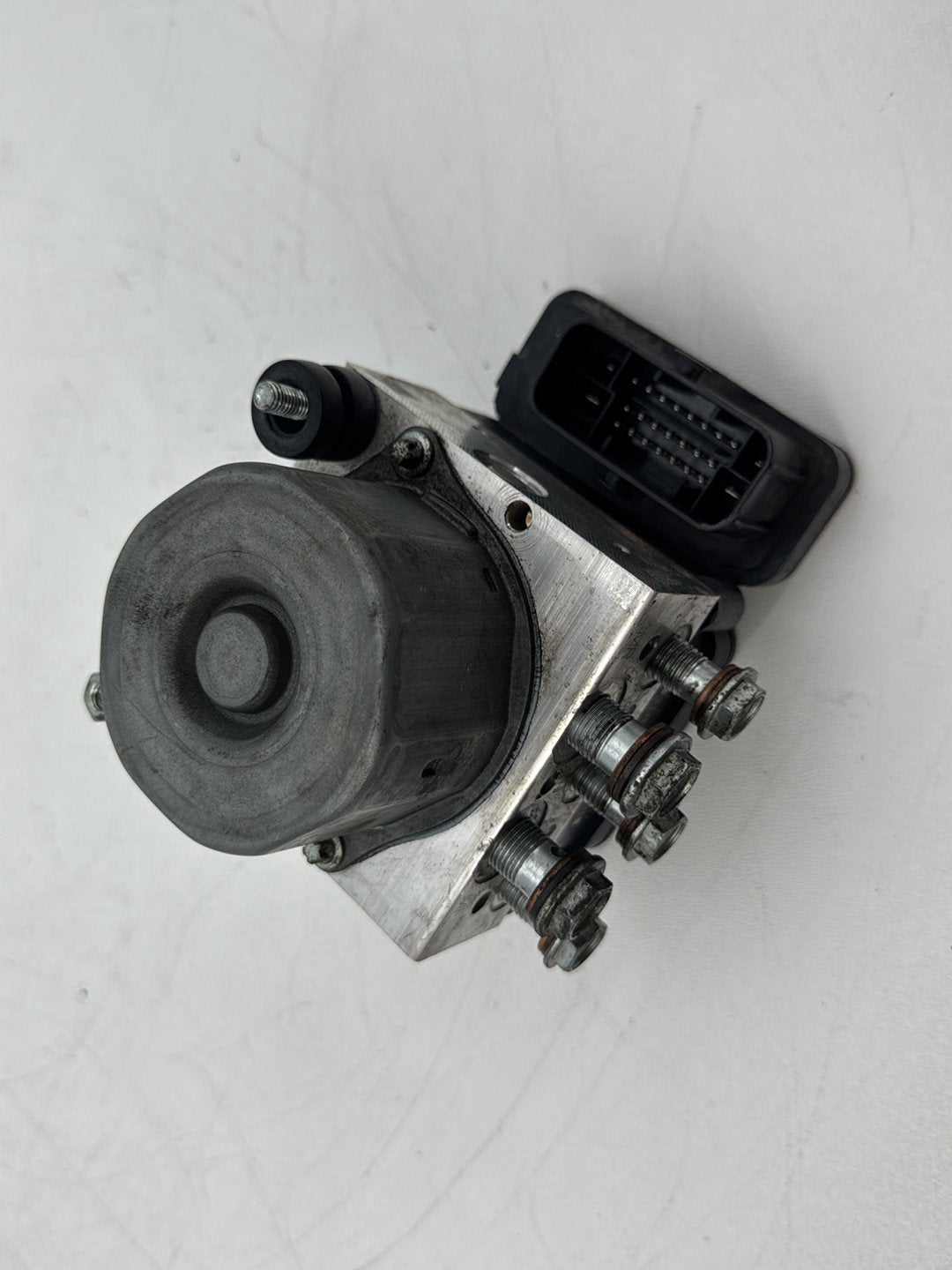 2008 - 2016 Harley-Davidson Touring Electra Glide Ultra ABS Brake Pump & Control Module 41001197