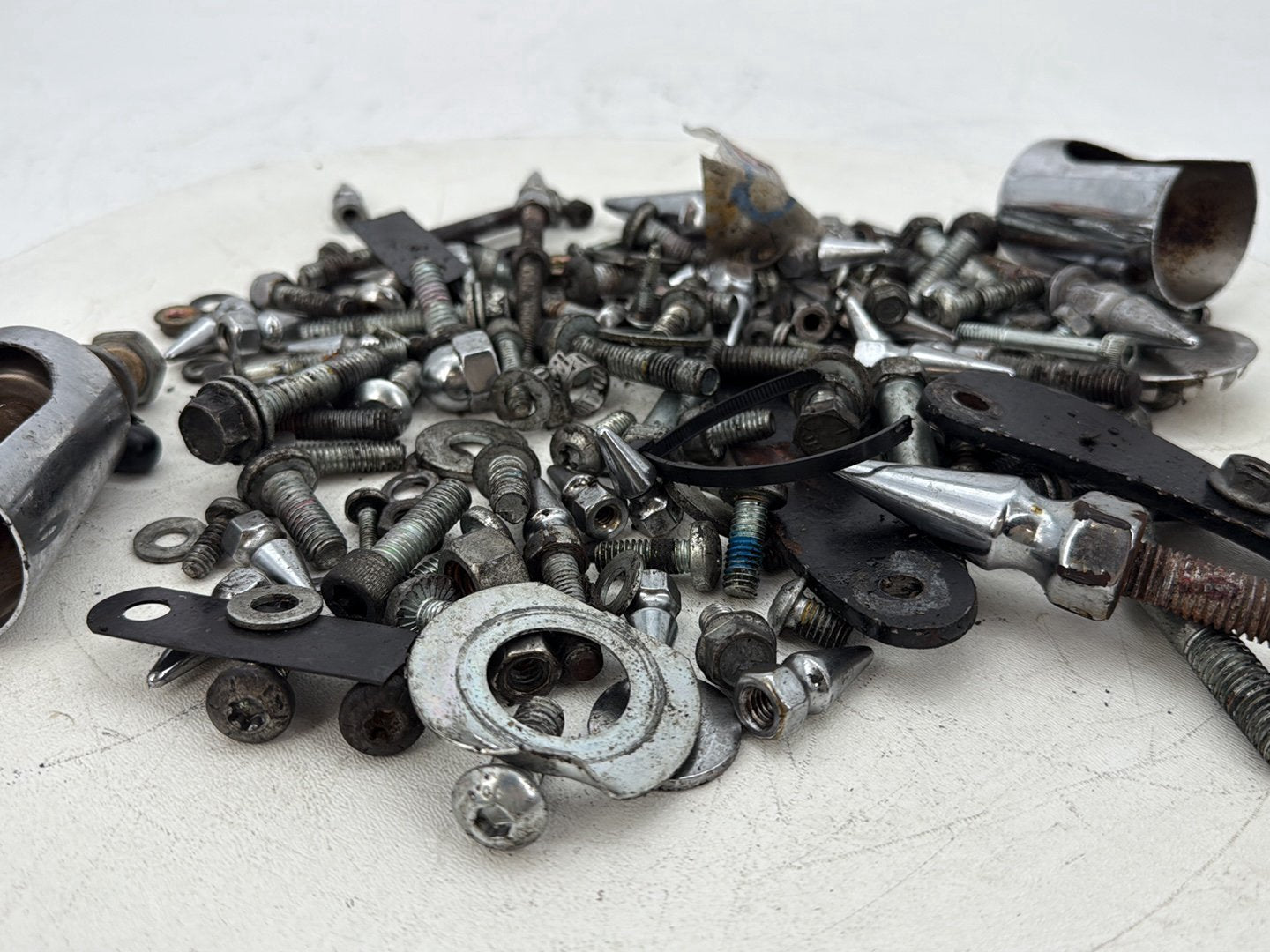 2006 Harley Dyna FXDWGI Wide Glide OEM Hardware Bolts Nuts & Brackets