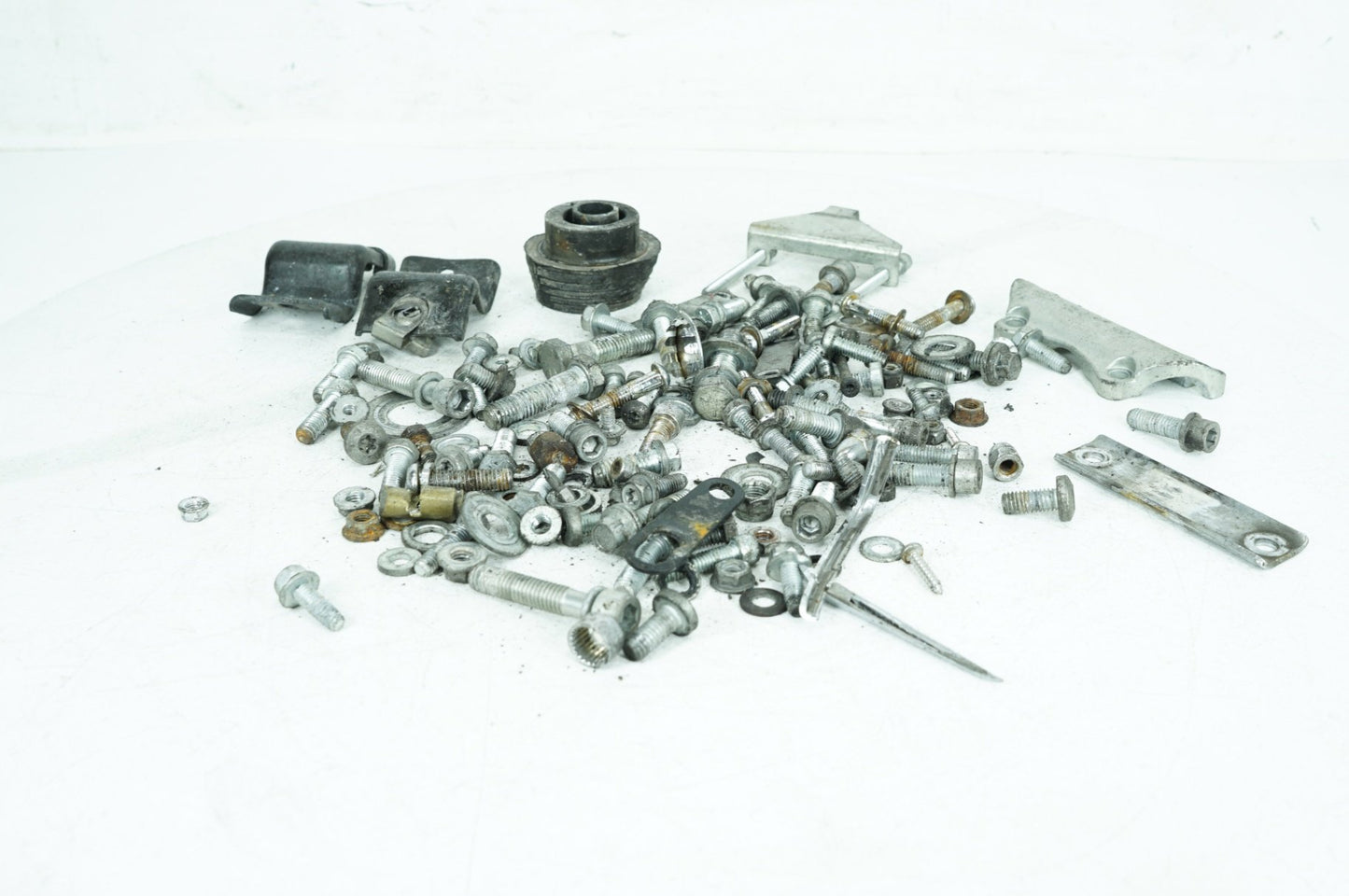 2007 - 2011 Harley-Davidson Touring Street Glide Hardware Bolts Nuts & Brackets