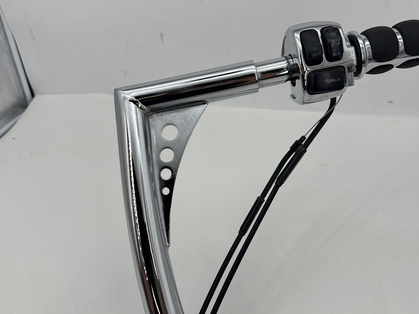 1999 - 2006 Harley-Davidson Dyna Low Rider Handlebars Left Right Switches Controls left turn signal headlight, right engine kill switches