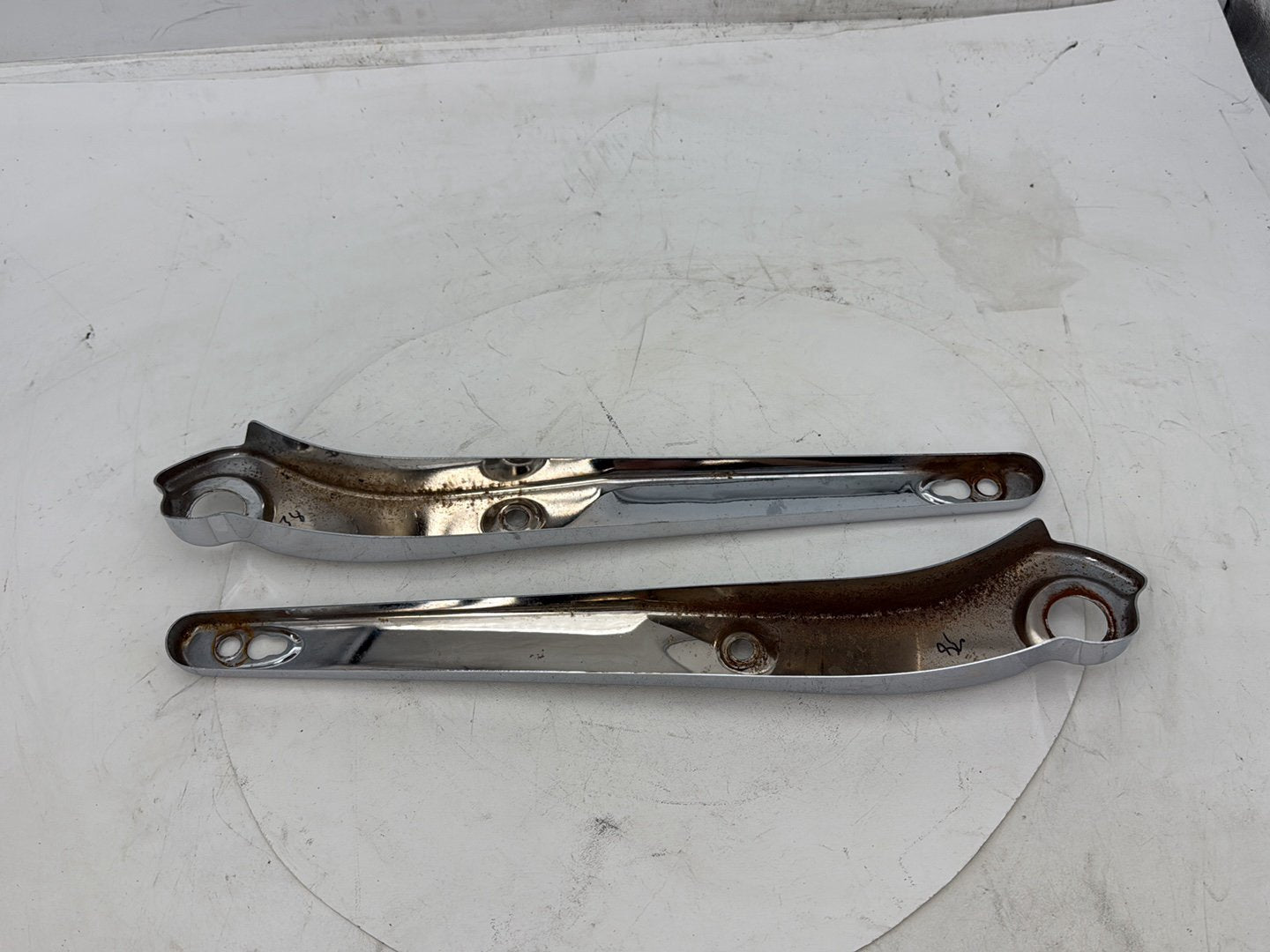 2006 Harley Dyna Super Glide Custom FXDCI OEM Rear Left Right Fender Struts Bracket