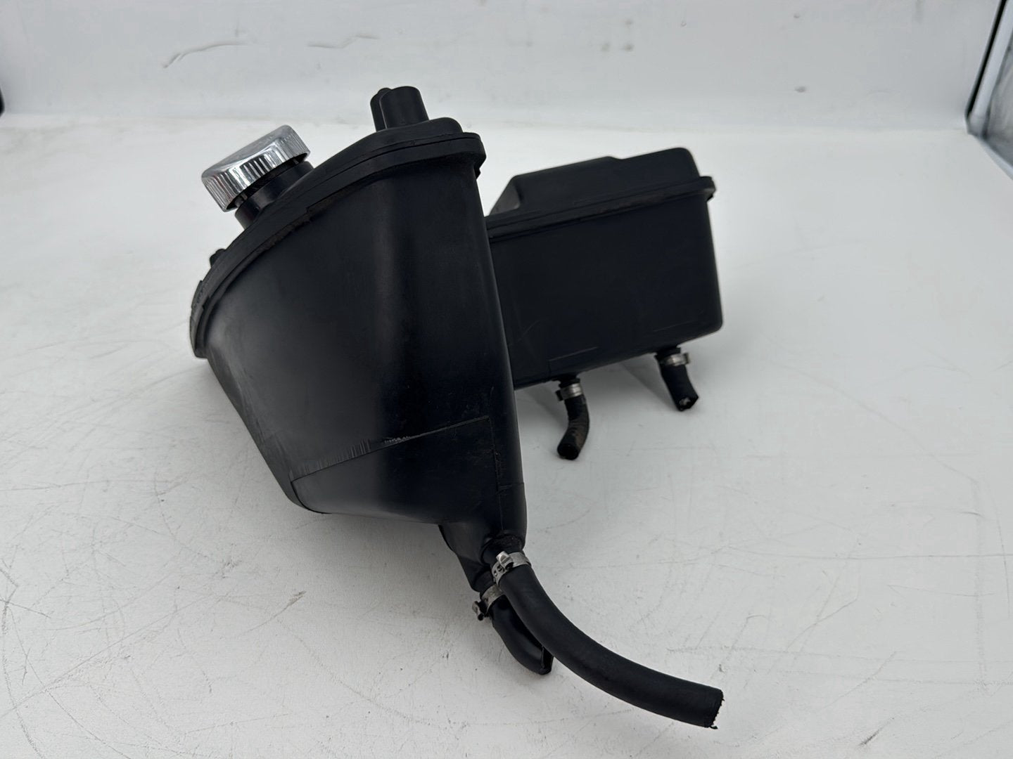 2009 Harley Sportster XL1200 L Low Oil Tank Reservoir Bottle Canister & Dipstick