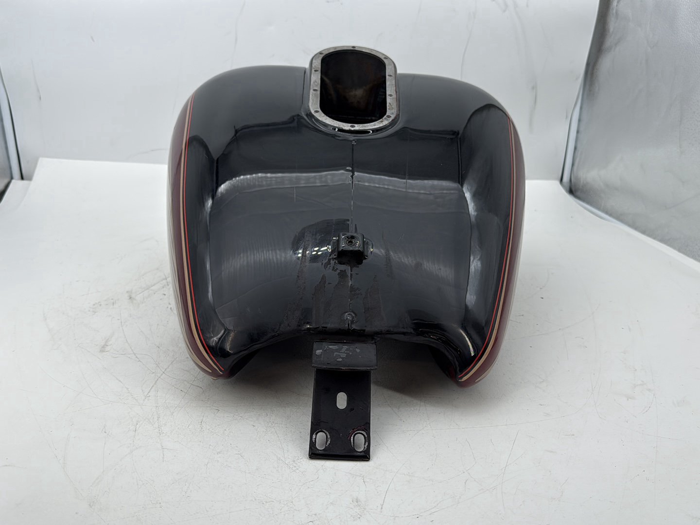 1995 Harley Touring FLHTCI Electra Glide Classic OEM Fuel Gas Tank Gasoline Reservoir