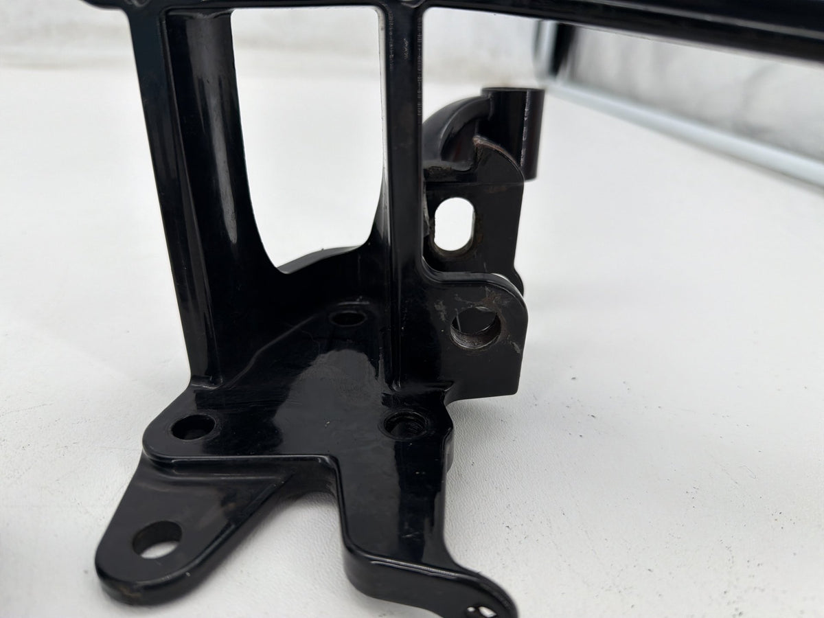 2011 Harley Softail Deluxe FLSTN OEM Left Right Footboard Foot Rest Brackets