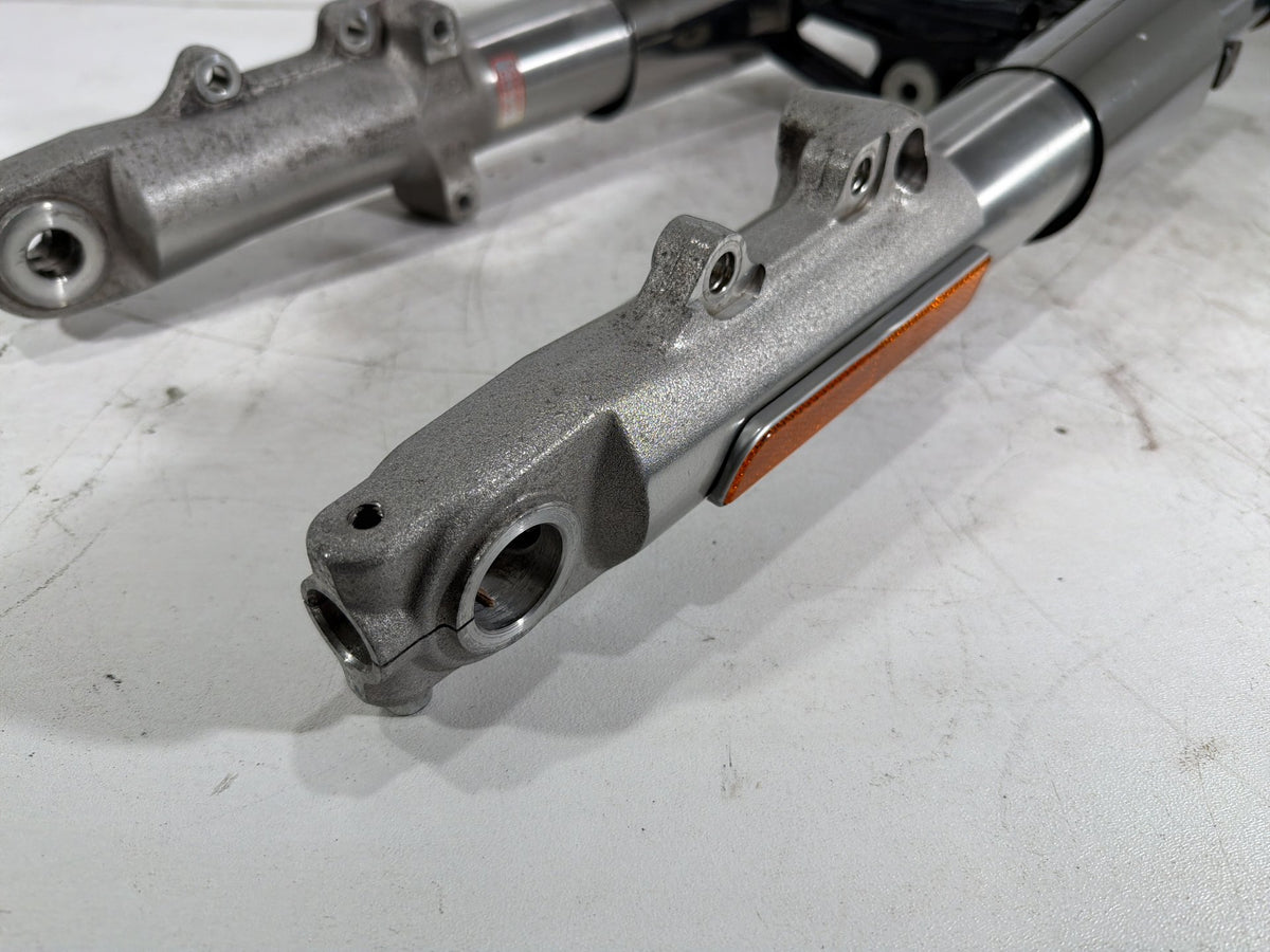 15 Harley Electra Glide Touring Front Triple Tree Set & LH RH Fork Legs Sliders