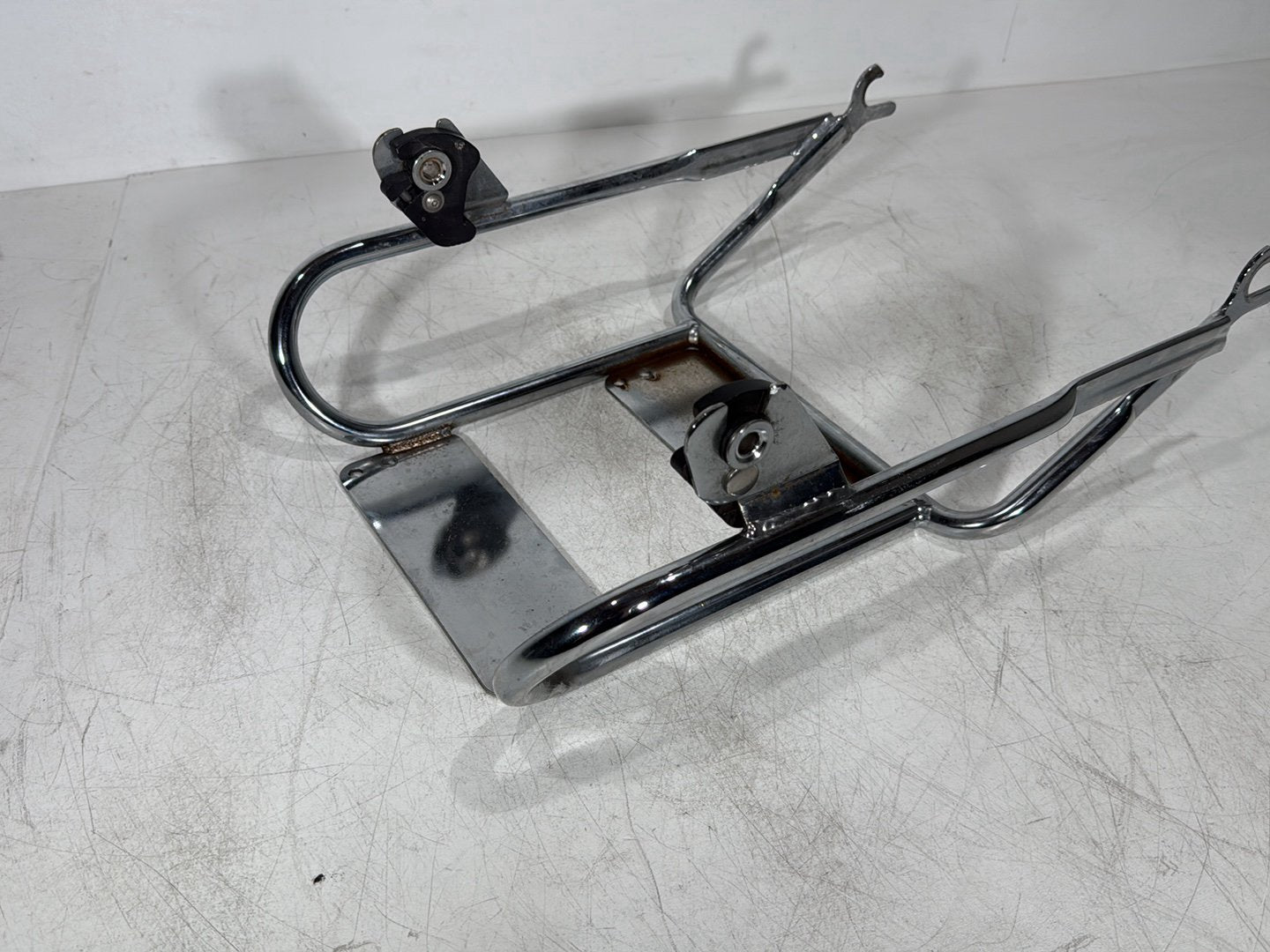1999 - 2006 Harley-Davidson Touring Electra Glide Classic Rear Back Luggage Rack Storage Baggage Bar 53118-97A