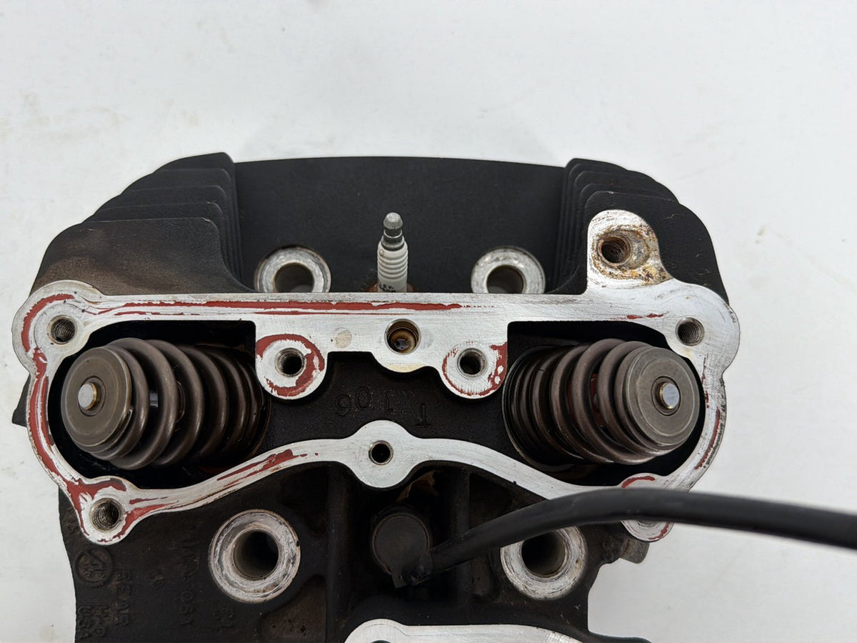 2013 Harley Touring Electra Glide Ultra OEM Rear Twin Cam Engine Cylinder Head
