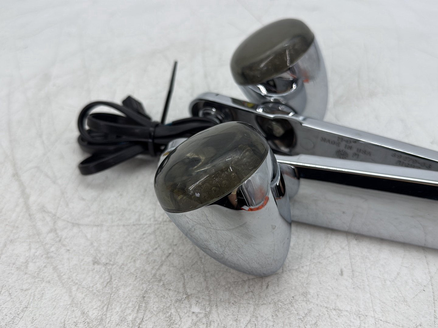 2010 Harley Street Glide Touring FLHX OEM Front Left Right Turn Signal Indicators