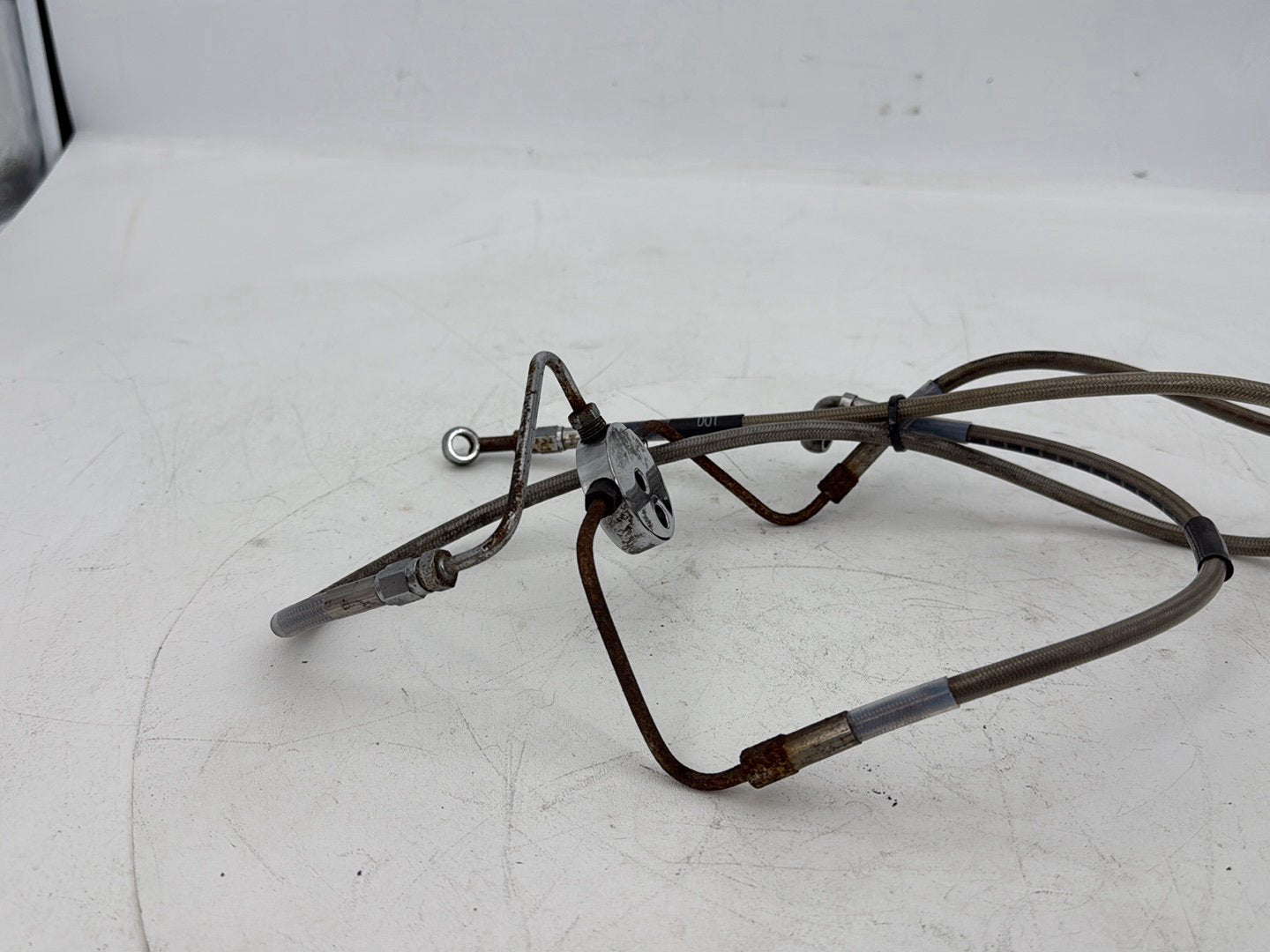 1999 - 2006 Harley-Davidson Touring Road King Police Front Brake Hose Line Pipe 43350-96C