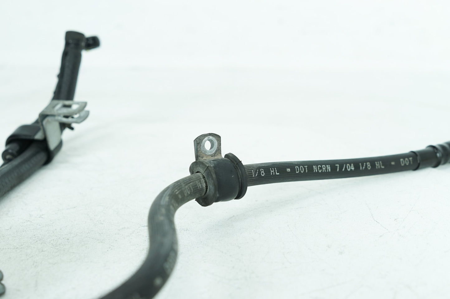 2004 - 2013 Harley-Davidson Sportster Low Rear Brake Line Master Cylinder Reservoir Tank 44429-04