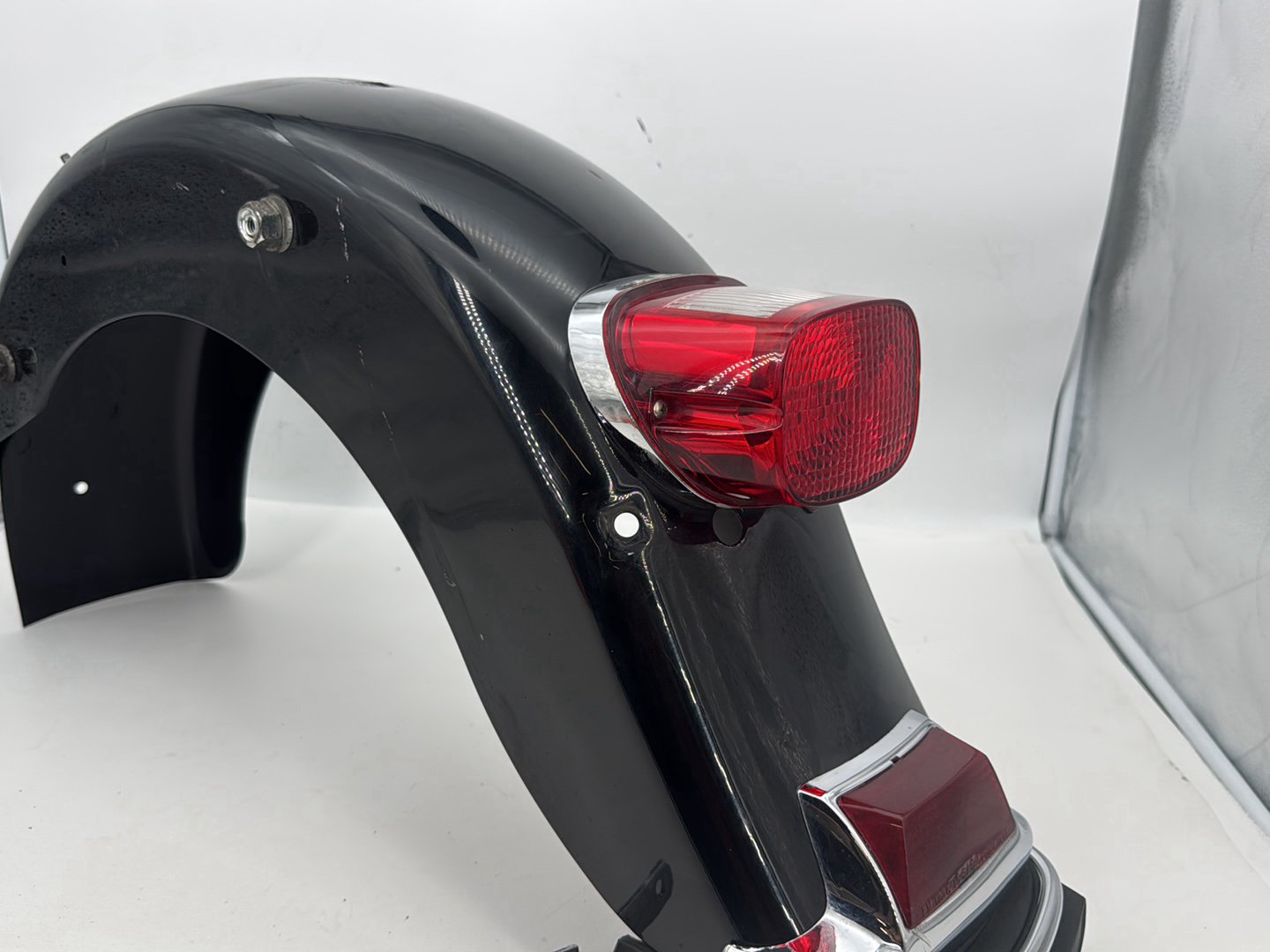 1999 - 2006 Harley-Davidson Touring Electra Glide Classic Rear Wheel Fender Taillight Brake Lamp 59579-01B