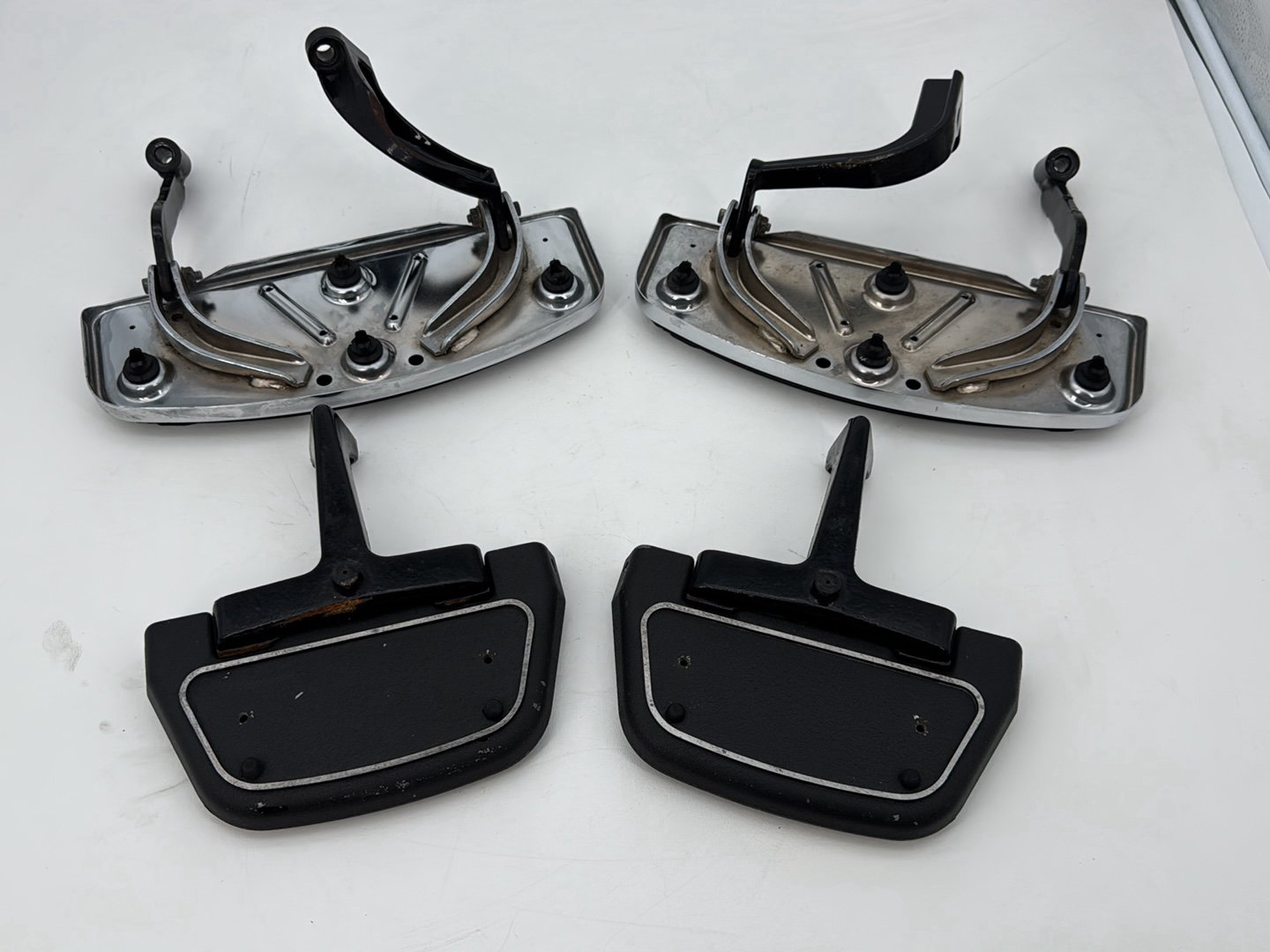 2007 - 2012 Harley-Davidson Touring Road Glide Left Right Driver & Pass Floorboard Foot Rest 	50606-06