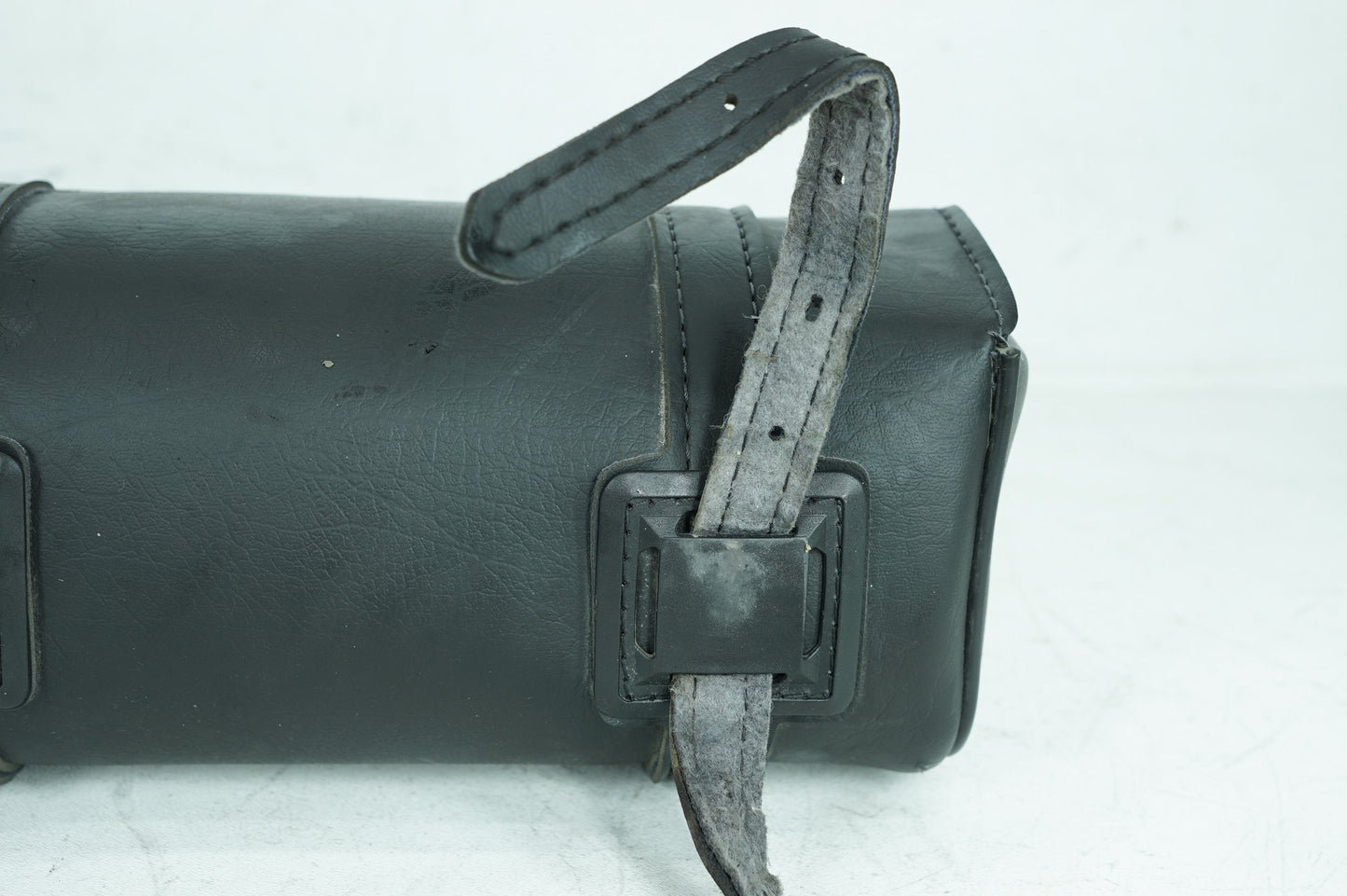 2007 - 2017 Harley-Davidson Dyna 105th Wide Glide Front Onboard Tool Bag Leather Storage