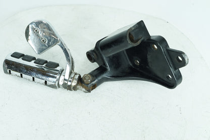 2000 - 2006 Harley-Davidson Softail Deuce Right Driver Foot Controls Peg Rest 42507-00B
