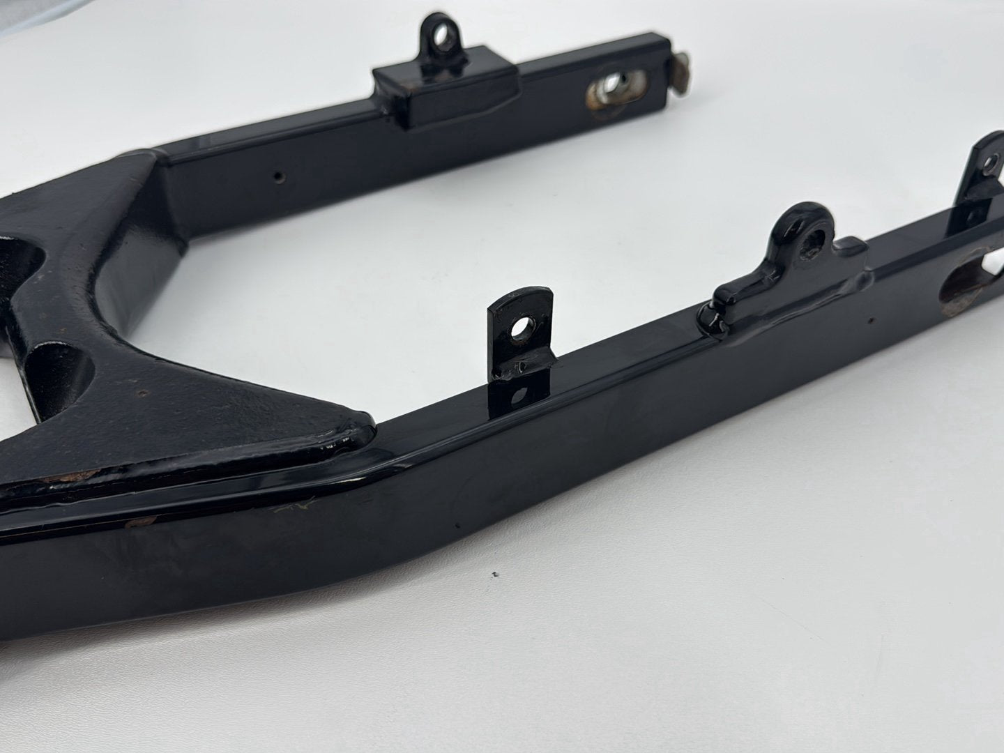 1999 - 2006 Harley-Davidson Dyna Wide Glide Rear Fork Swingarm Swing Arm 47820-90A