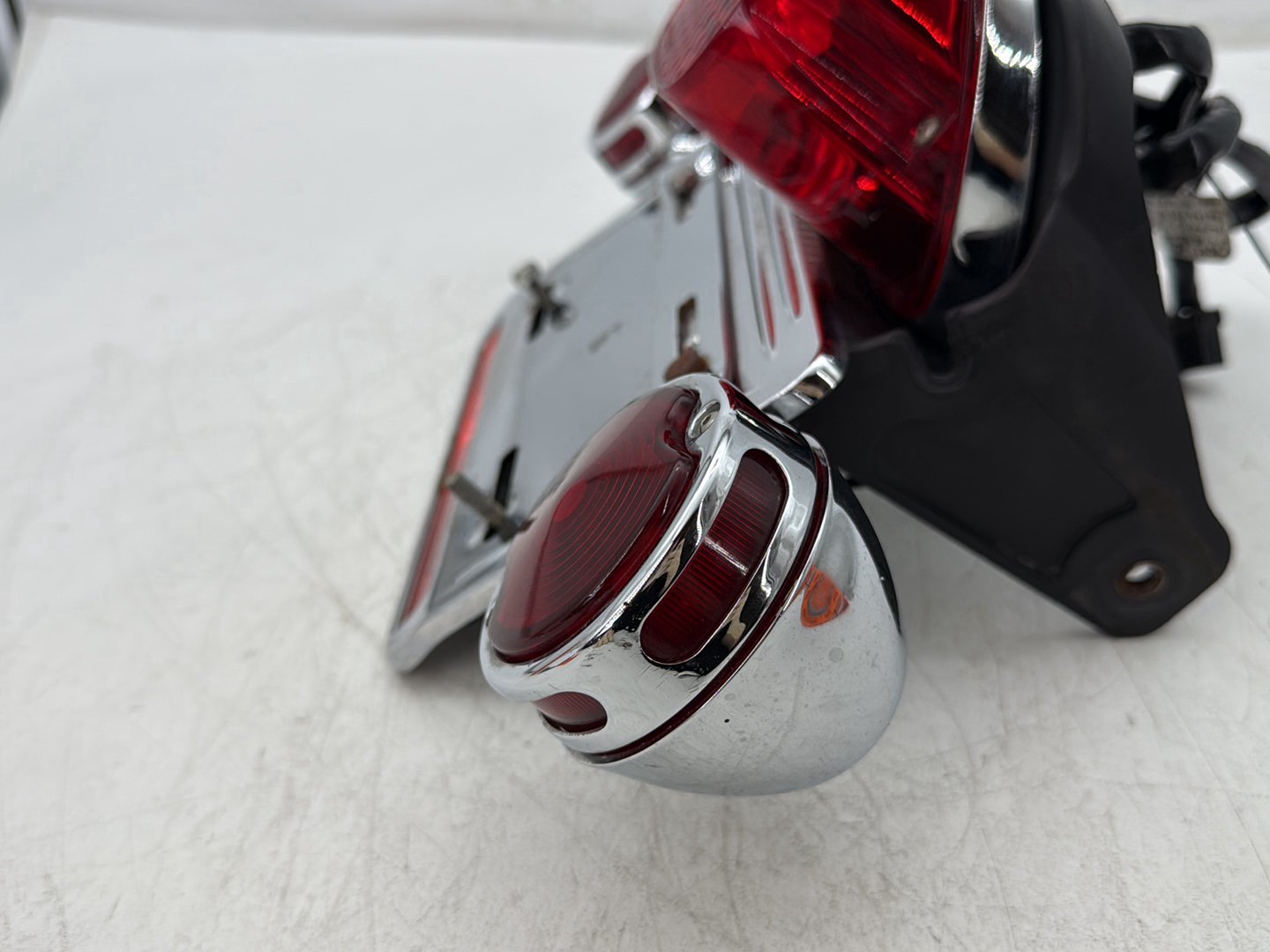 2000 Harley Dyna FXDWG Wide Glide OEM Rear Right Turn Signal Indicator