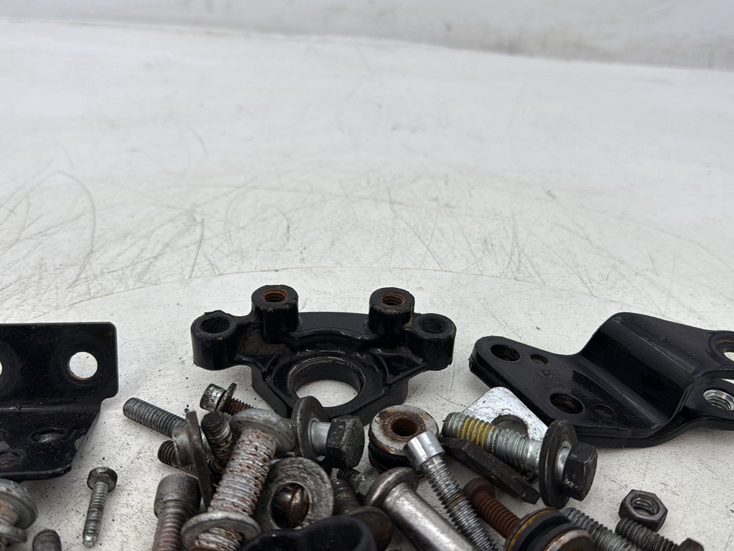 07 Harley Electra Glide Touring Ultra FLHTCUI OEM Hardware Bolts Nuts &amp; Brackets