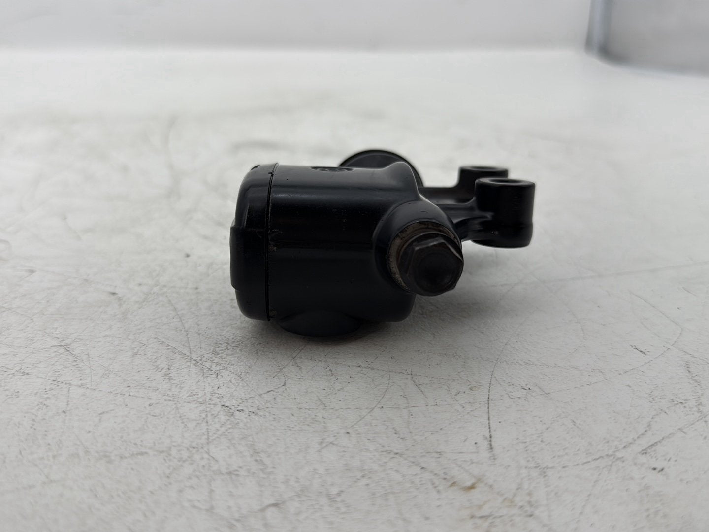 2014 Harley Street Glide Touring FLHXS OEM Rear Brake Master Cylinder Reservoir