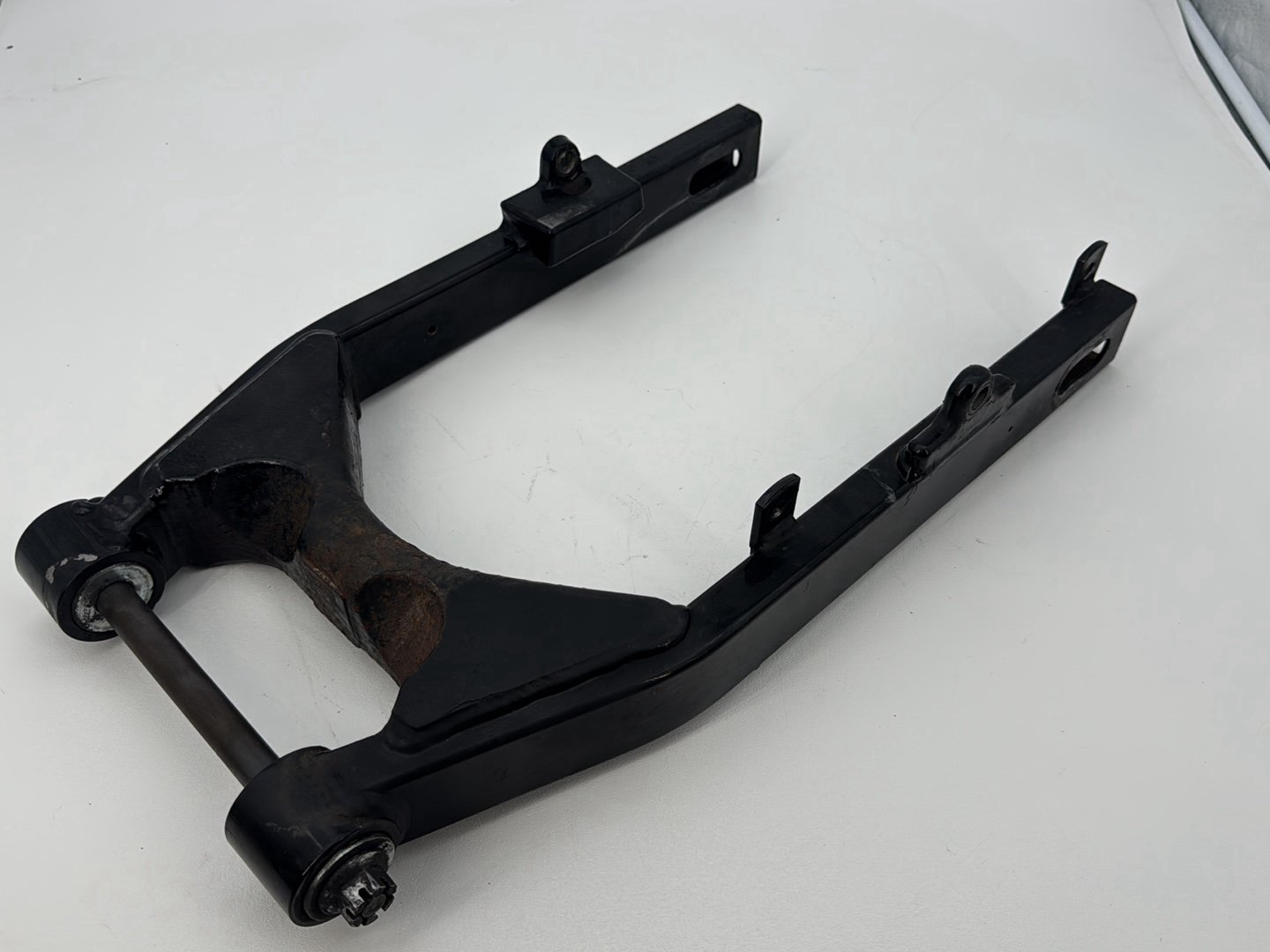 1999 - 2006 Harley-Davidson Dyna Low Rider Rear Fork Swingarm Swing Arm 47820-90A