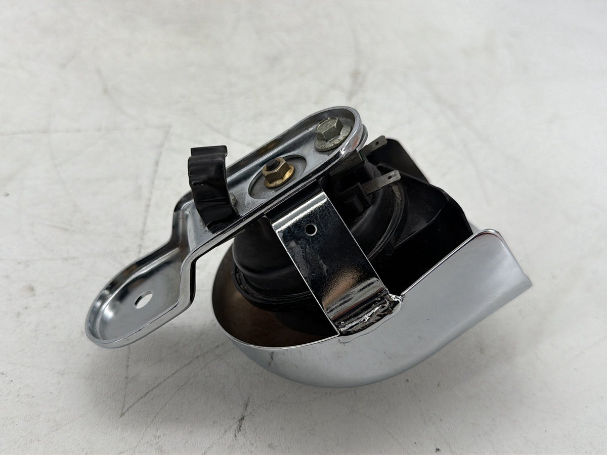 2007 Harley Electra Glide Touring Ultra OEM Horn Signal Klaxon Chrome Cover