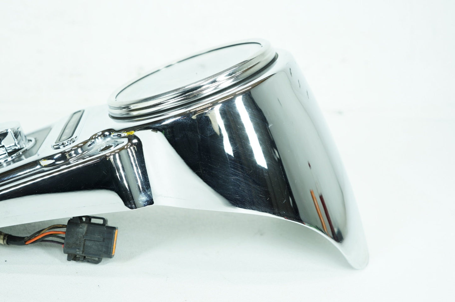 1999 - 2006 Harley-Davidson Dyna Wide Glide Fuel Tank Dash Console Speedometer NOKey 71211-04A