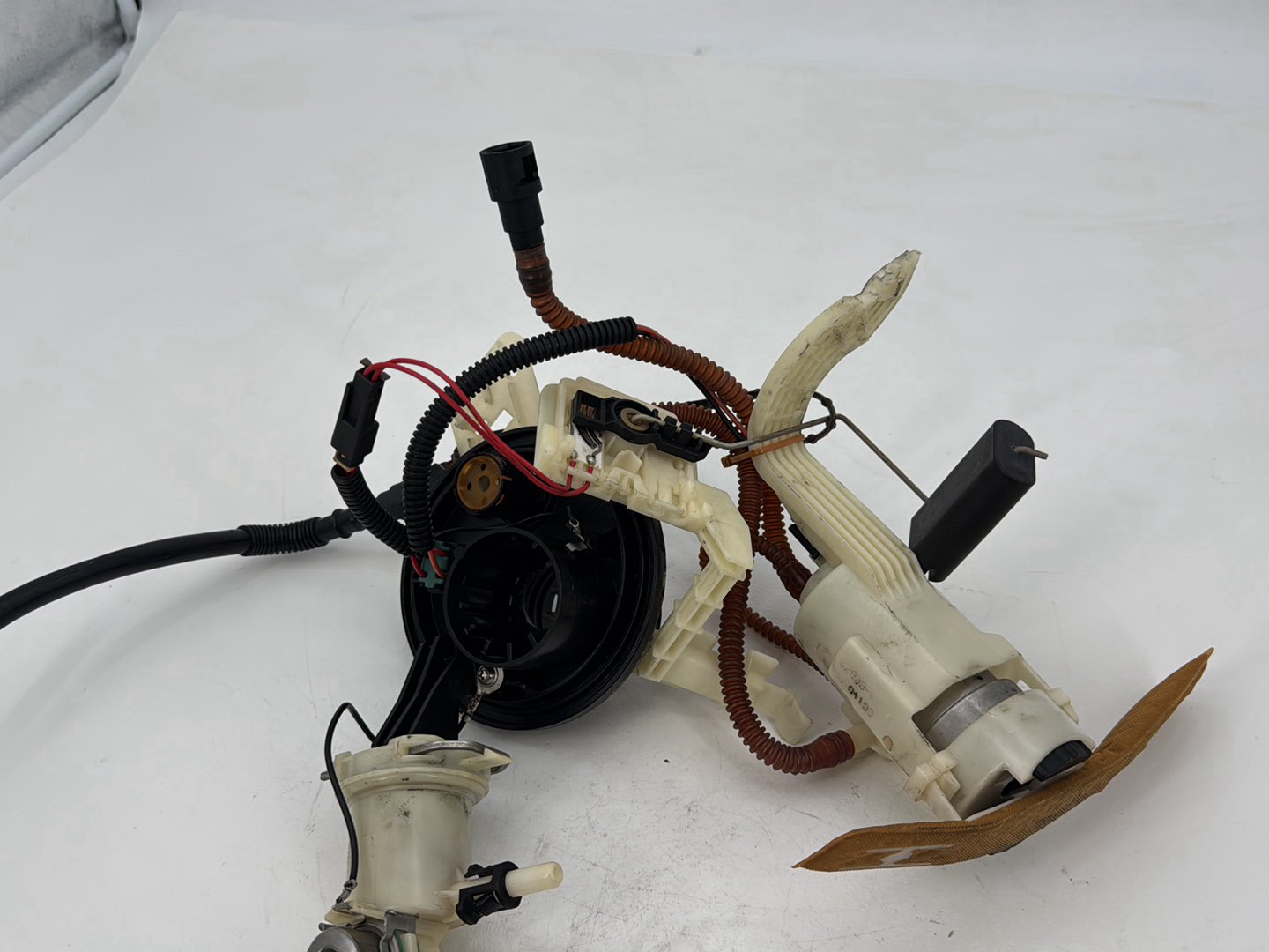 2007 - 2012 Harley-Davidson Touring Road Glide Gas Gasoline Fuel Petrol Pump Sending 	62908-08