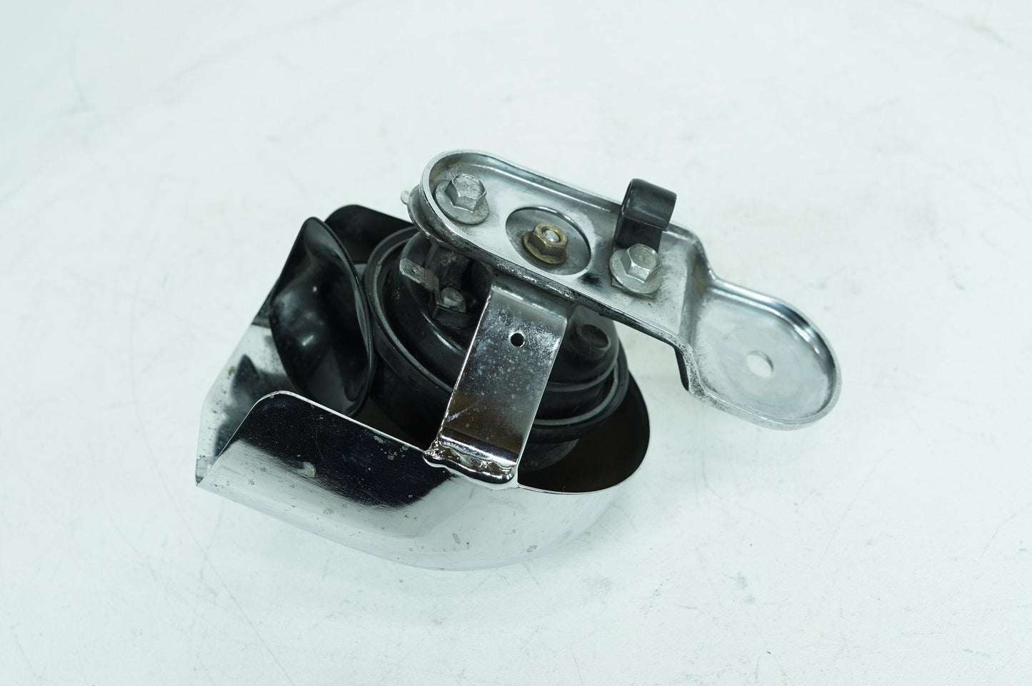 2004 - 2013 Harley-Davidson Sportster Custom Horn Signal Klaxon Chrome Cover 69012-93A