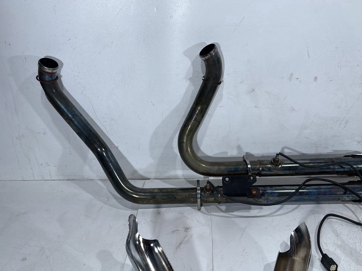 10 Harley Street Glide Touring FLHX Exhaust Header Pipes Muffler Vance & Hines