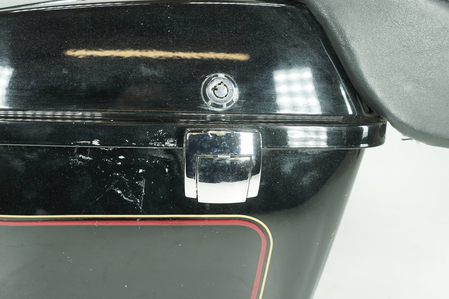 1999 - 2006 Harley-Davidson Touring Electra Glide Classic Rear Tour Pak Trunk Luggage Box NOKey 53140-00BDK