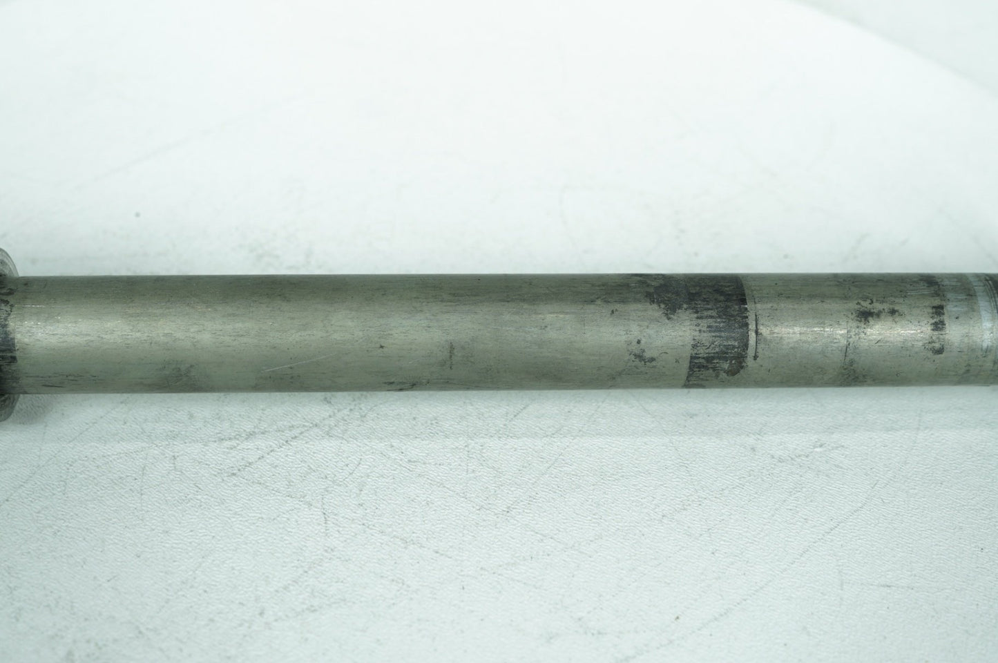 2004 - 2022 Harley-Davidson Sportster Iron 883 Rear Wheel Axle Bolt Shaft 41176-08