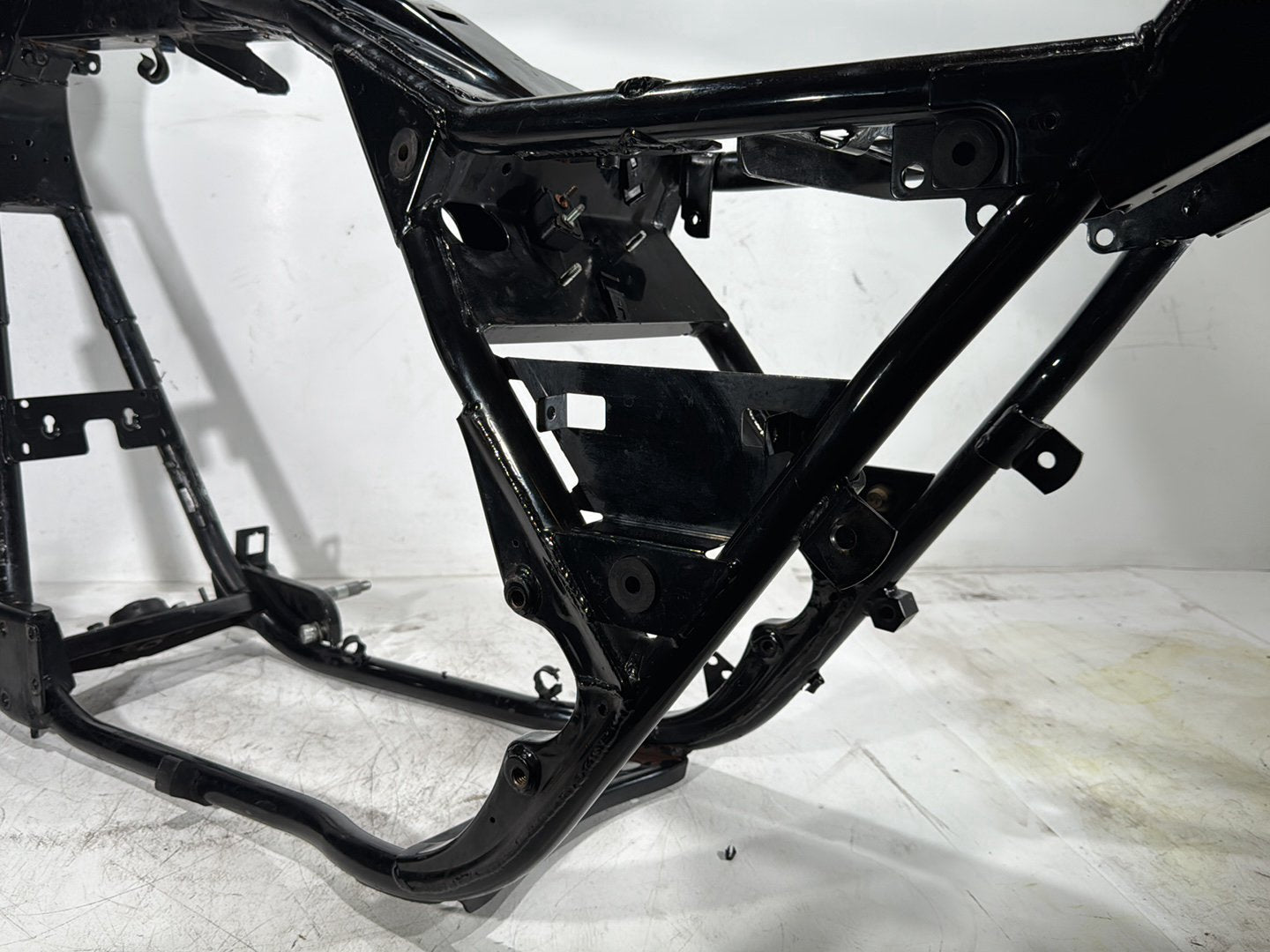1998 Harley Road King Touring FLHRCI Classic OEM Body Main Frame Chassis CLN CLR
