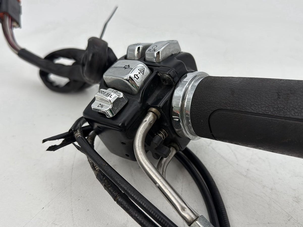 2000 Harley Touring FLHTCI Electra Glide Classic OEM Right Engine Start Kill Switches Controls