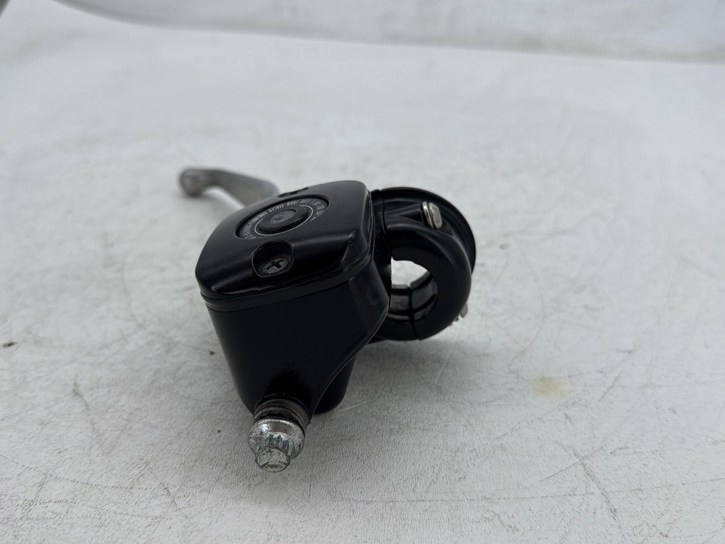 2000 Harley Electra Glide Touring OEM Front Right Brake Lever Master Cylinder