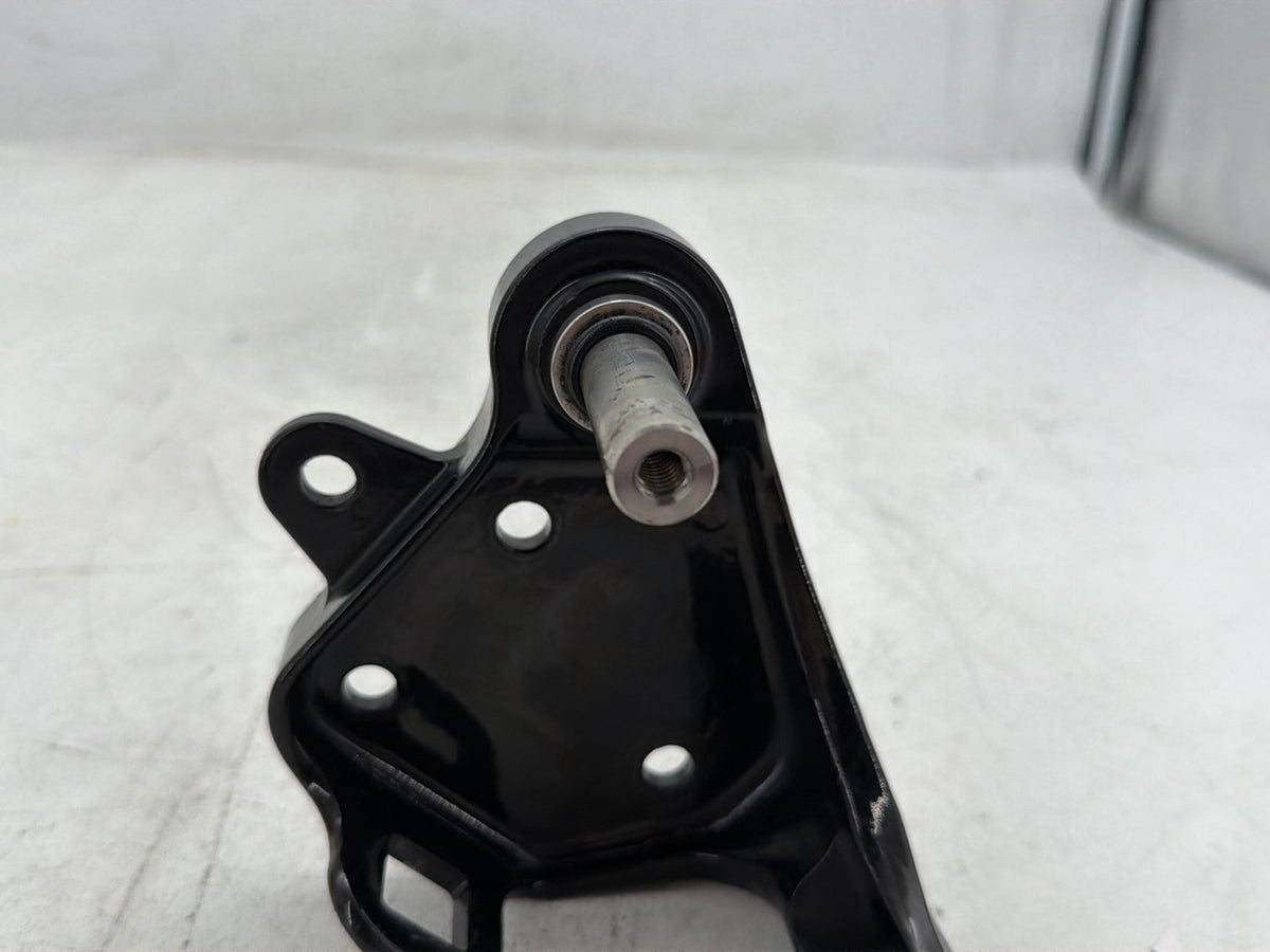 2003 Harley Softail Deuce FXSTD OEM Right 1 Footboard Mount Bracket