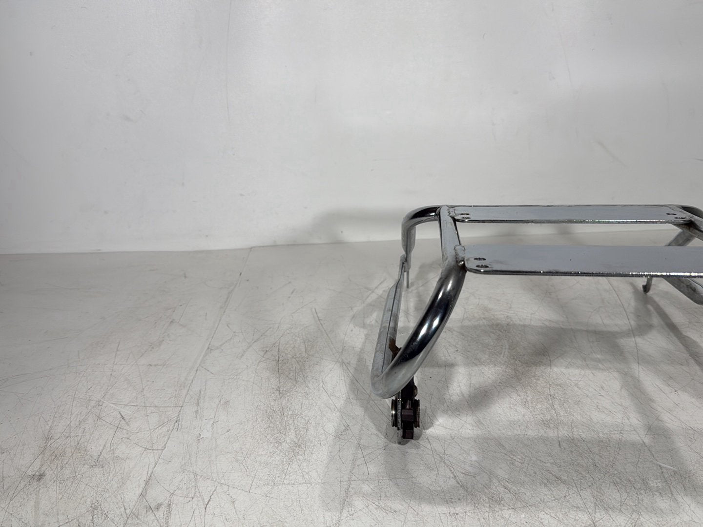 1999 - 2006 Harley-Davidson Touring Electra Glide Classic Rear Back Luggage Rack Storage Baggage Bar 53118-97A