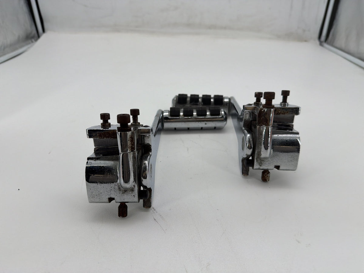 2006 Harley Electra Touring Classic Passenger Left & Right Foot Pegs Kuryakin