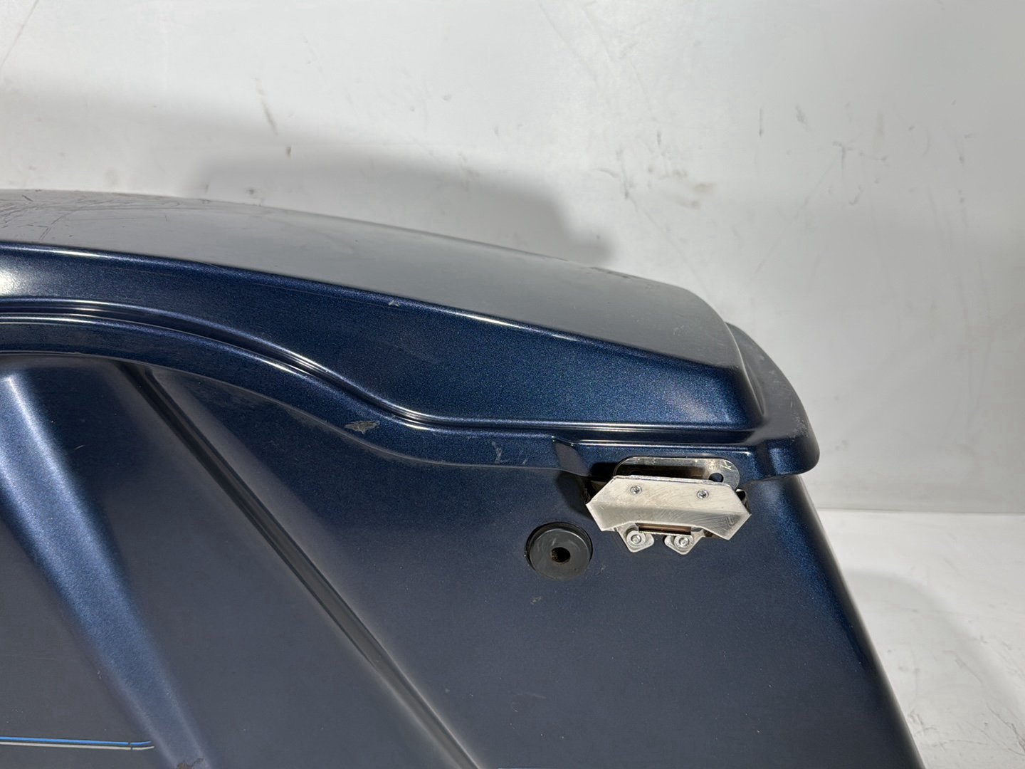 2008 Harley Road King Touring FLHR OEM Right 1 Saddlebag Luggage NO Key