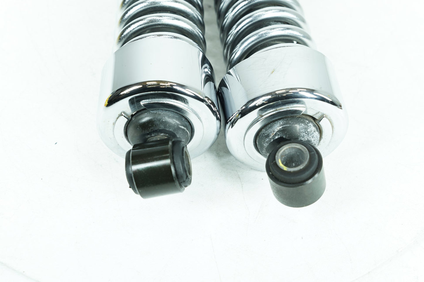 1999 - 2006 Harley-Davidson Dyna Low Rider Rear Left Right Shock Absorbers 54615-01