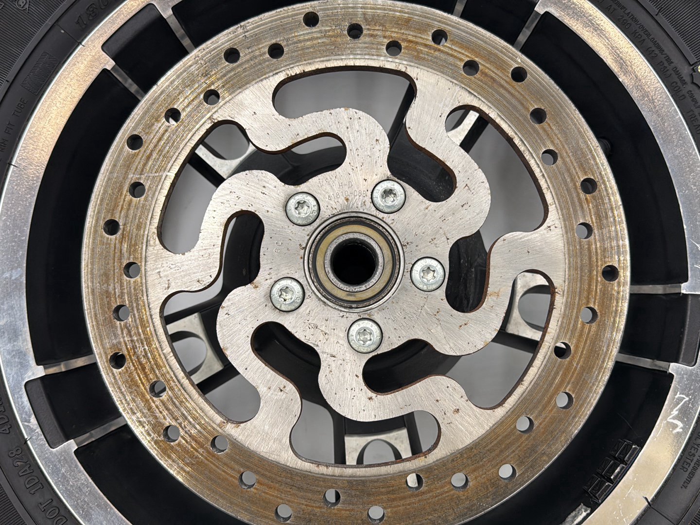 2019 - 2023 Harley-Davidson Touring Street Glide Rear Wheel Rim Tire 40900033