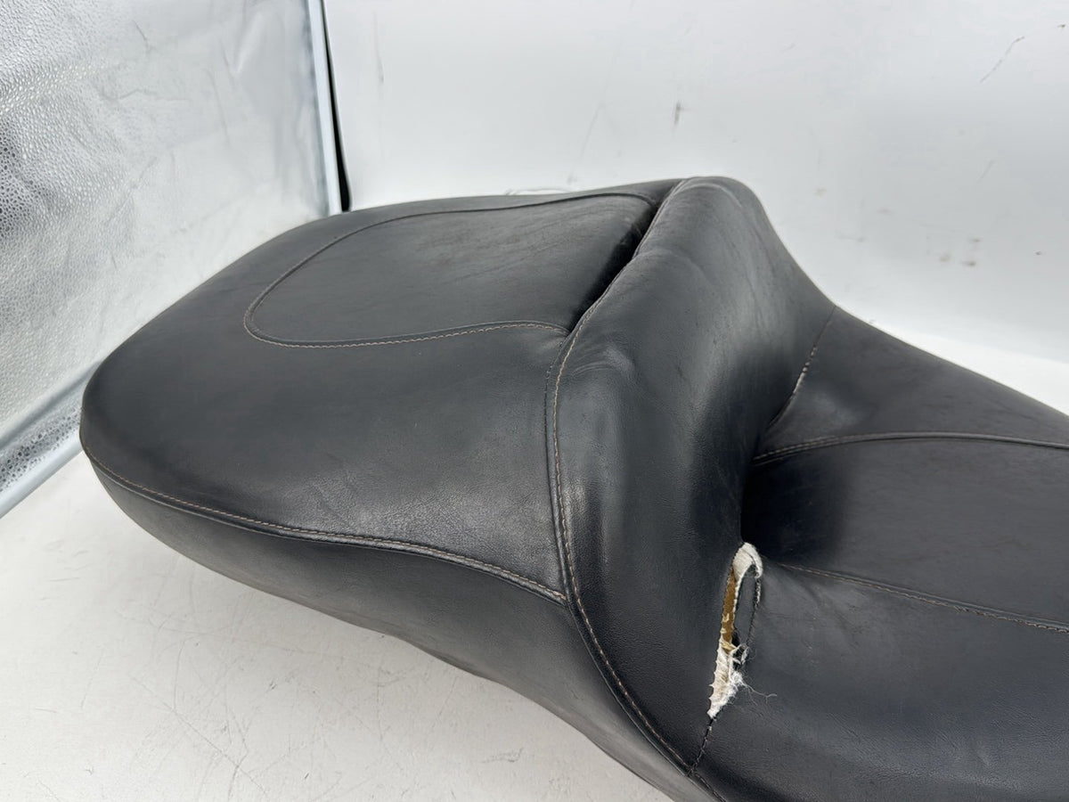 08 Harley Touring Electra Glide OEM Passenger Rider Driver Seat Saddle * TORN *