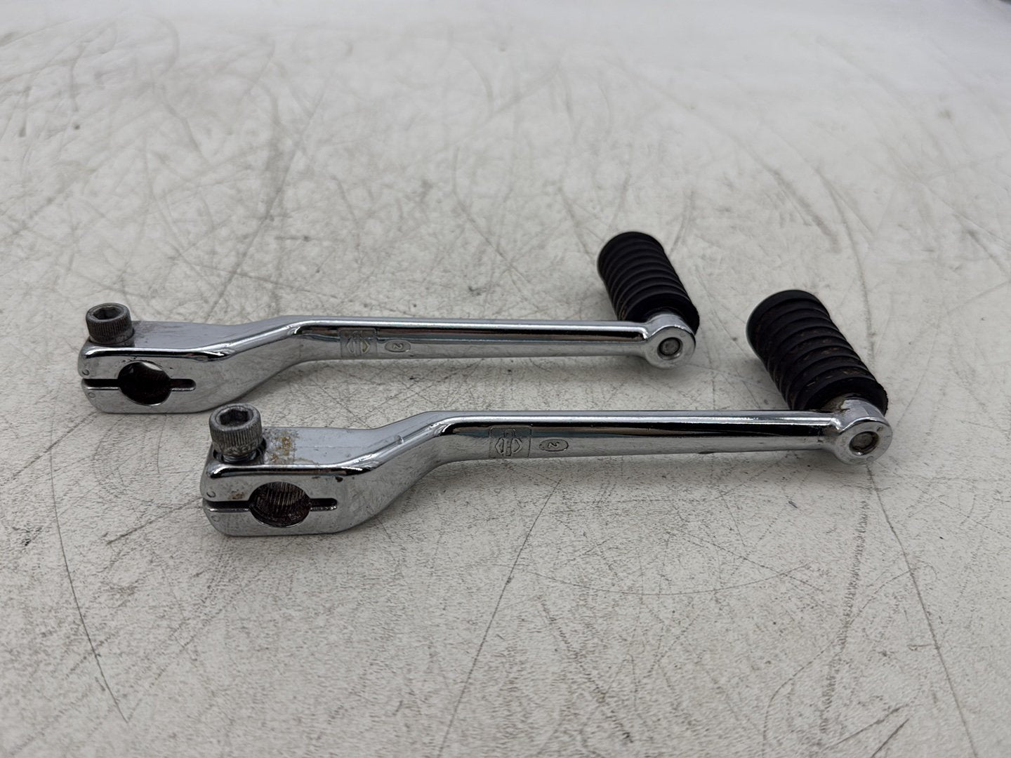 2015 Harley Road Glide Touring FLTRXS OEM Gear Shifter Lever Pedal Pedals