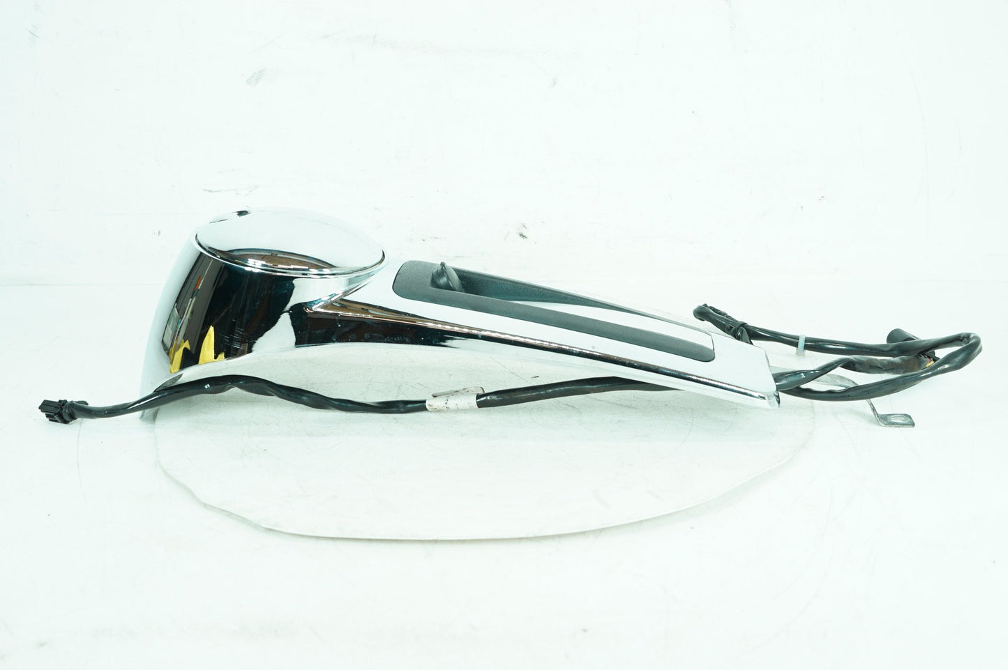 2007 - 2011 Harley-Davidson Touring Electra Glide Ultra Fuel Gas Tank Dash Console NOKey 61270-08