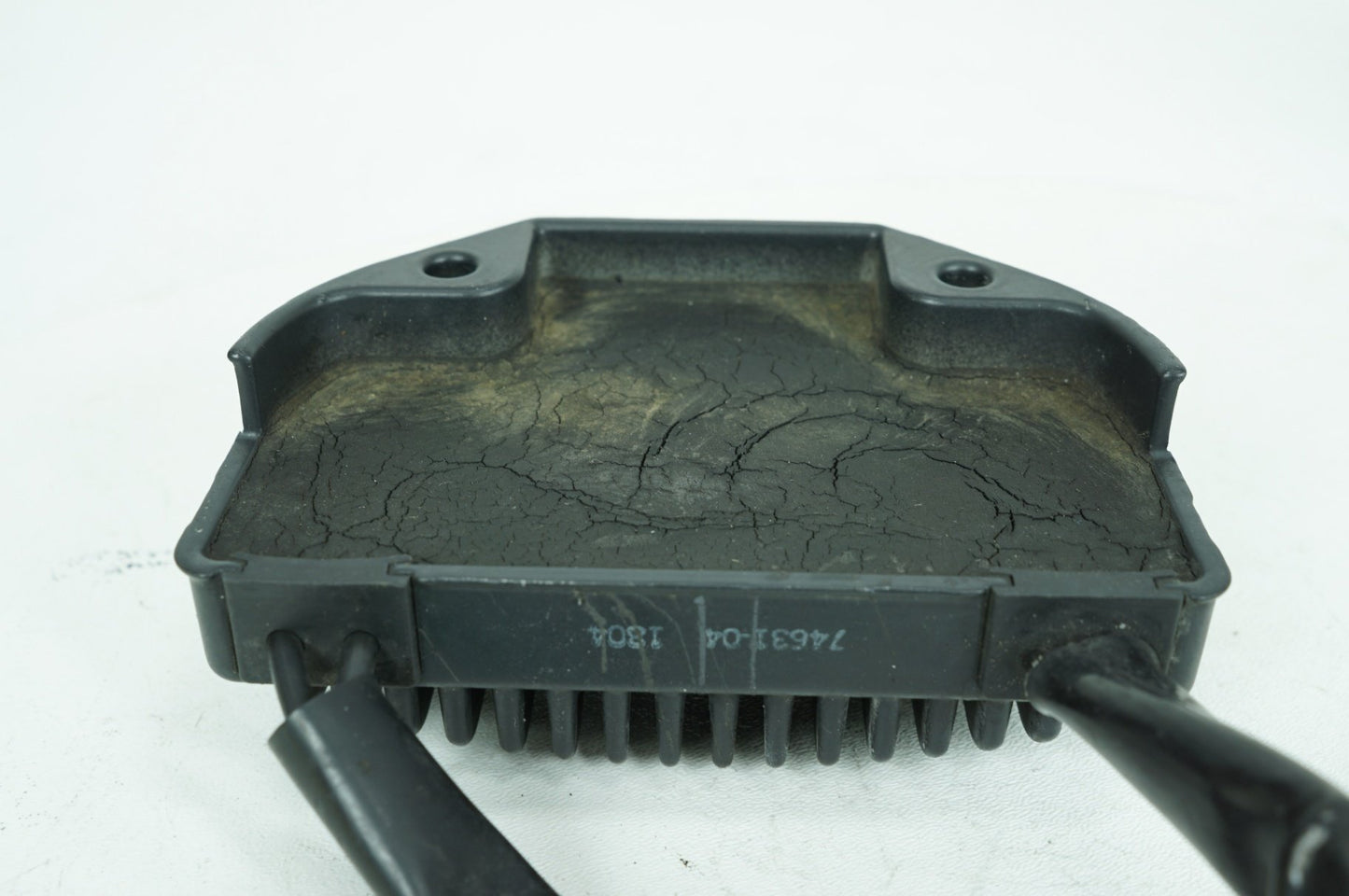 1999 - 2006 Harley-Davidson Dyna Low Rider Voltage Regulator Rectifier  74631-04