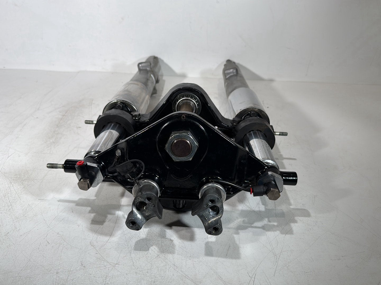 1999 - 2006 Harley-Davidson Touring Road King Police Front Triple Tree Set & LH RH Fork Legs Sliders 45446-87A